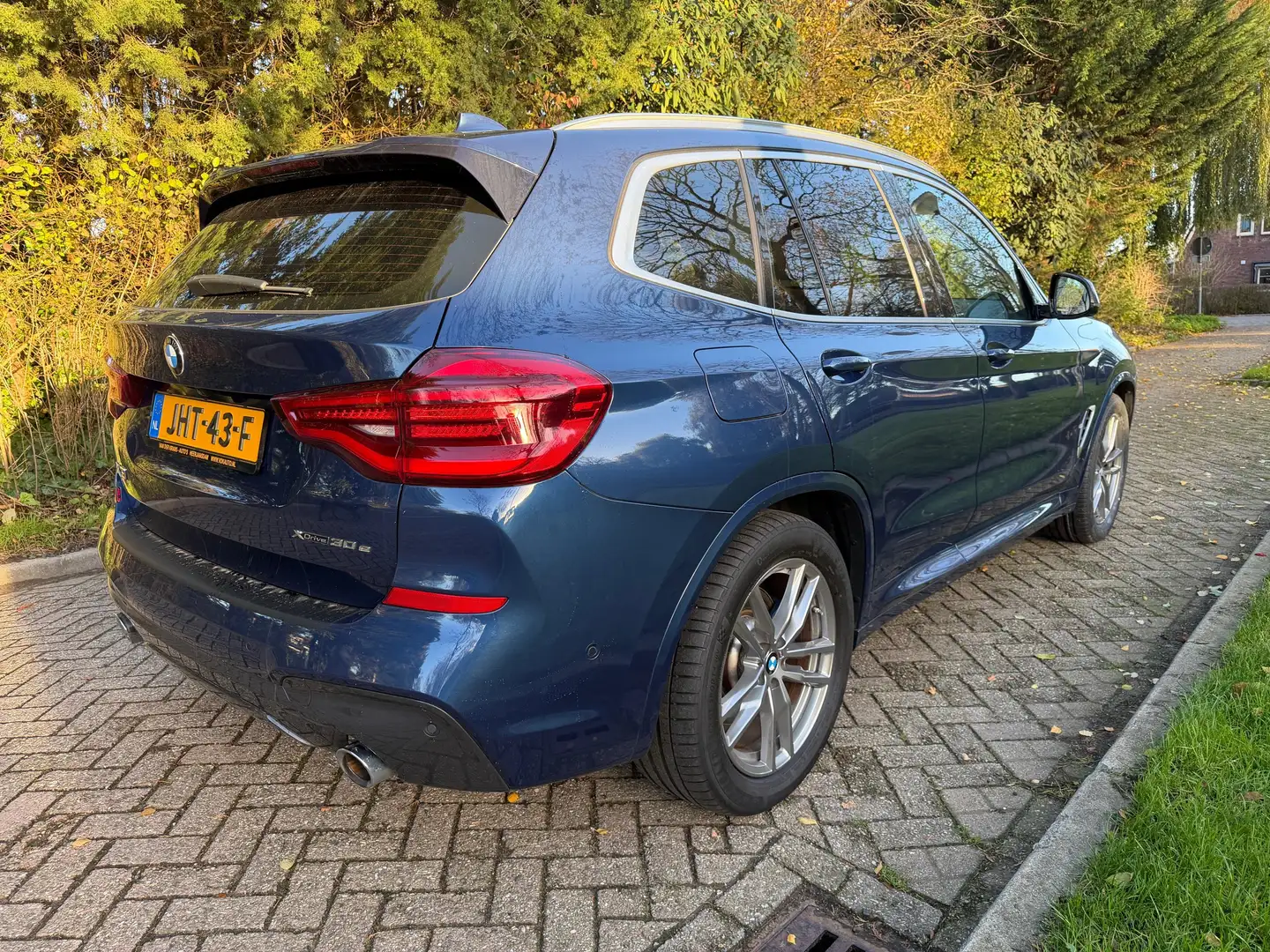 BMW X3 x-Drive 30e M-Sport PANODAK-LEDER-HEAD UP Blauw - 2