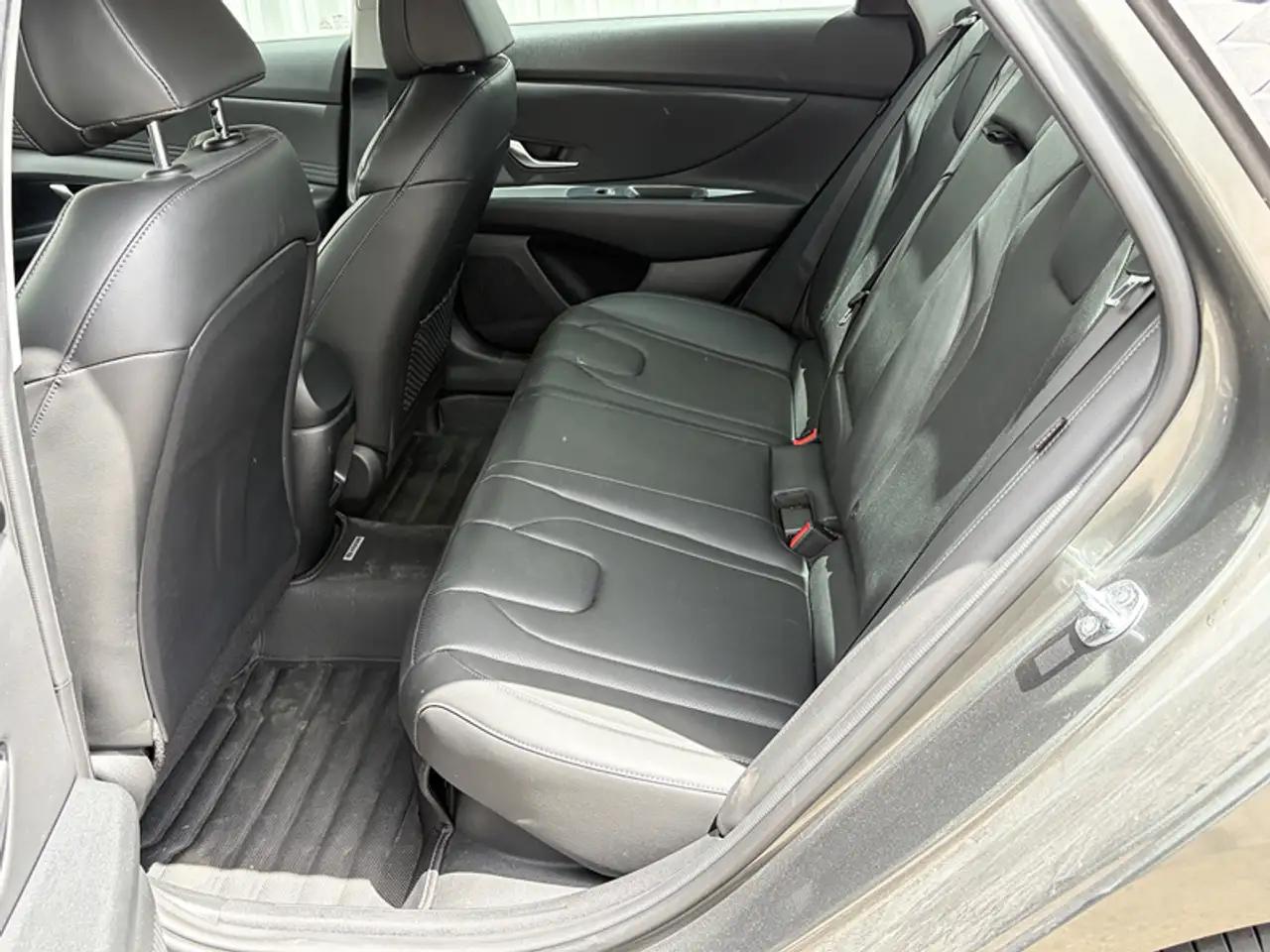 Hyundai ELANTRA снимка Hyundai ELANTRA