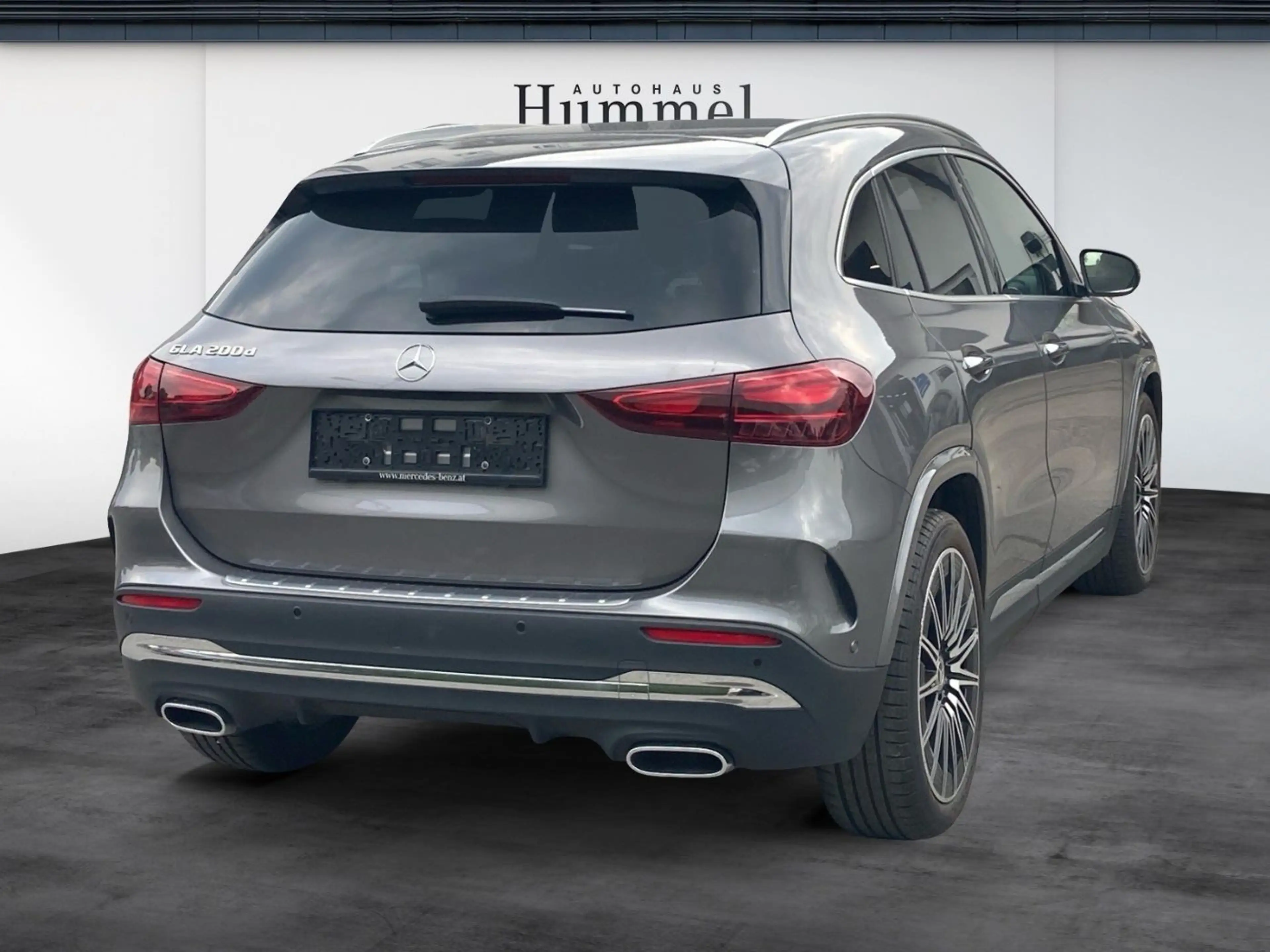 Mercedes-Benz GLA 200 d AMG Line KeyGo PTS Shz Ambi Mbeam eHeck — photo 5