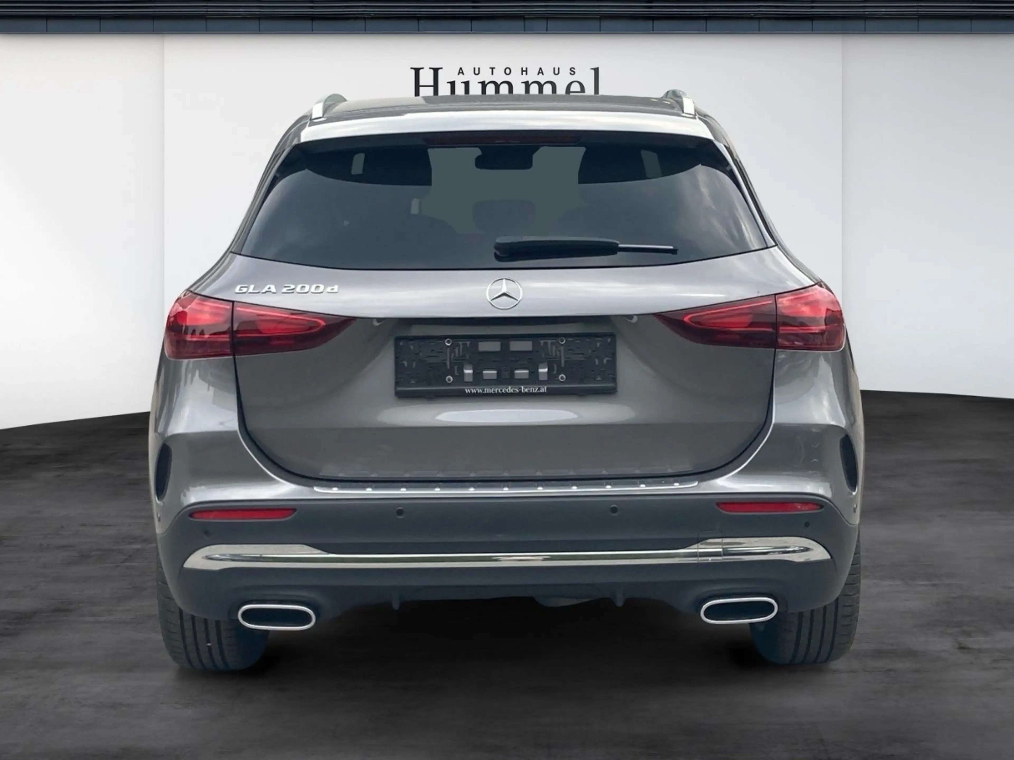 Mercedes-Benz GLA 200 d AMG Line KeyGo PTS Shz Ambi Mbeam eHeck — photo 3