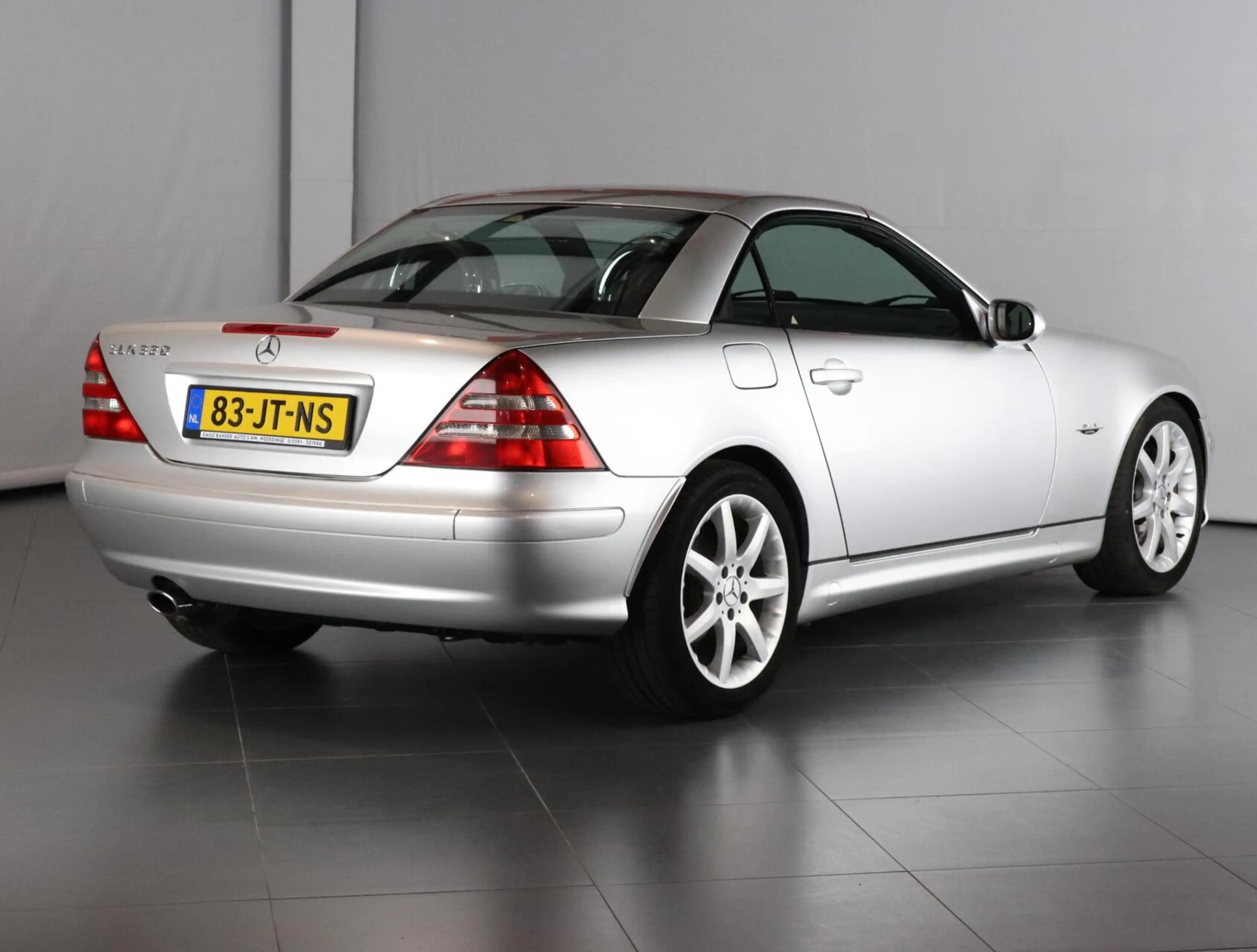 Mercedes-Benz SLK 320 Special Edition — photo 2