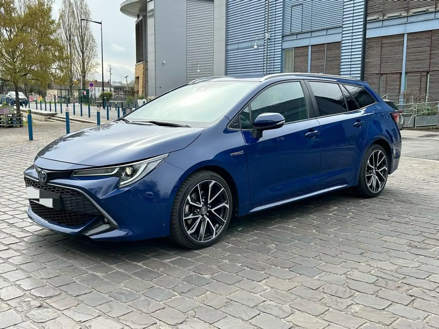 Toyota Corolla Corolla Touring Sports Hybride 184h Design Bleu - 2