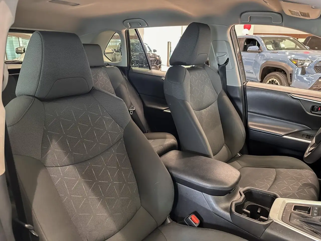 Toyota RAV 4 снимка Toyota RAV 4