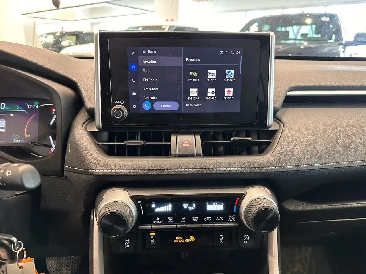 Toyota RAV 4 снимка Toyota RAV 4