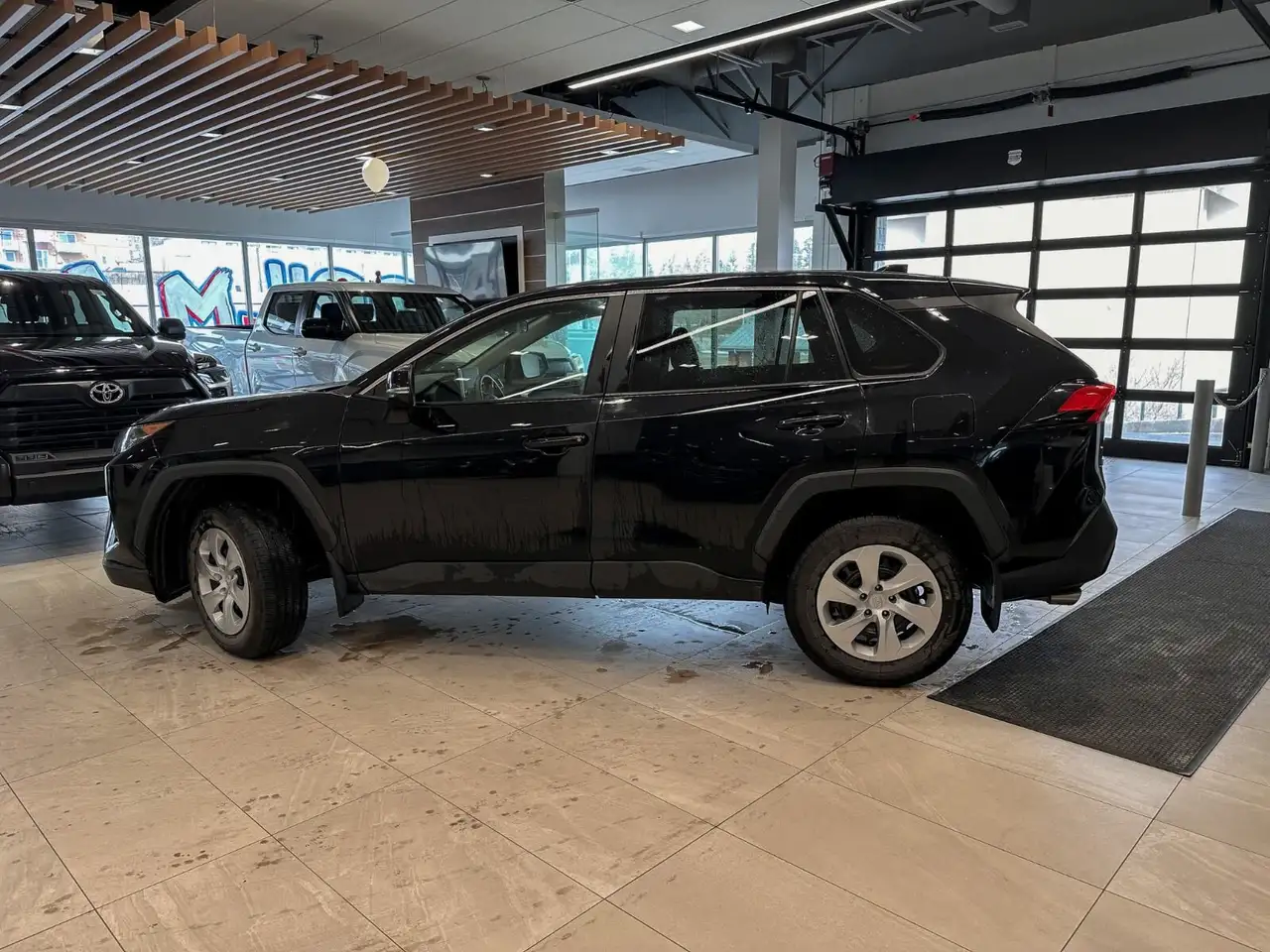 Toyota RAV 4 снимка Toyota RAV 4