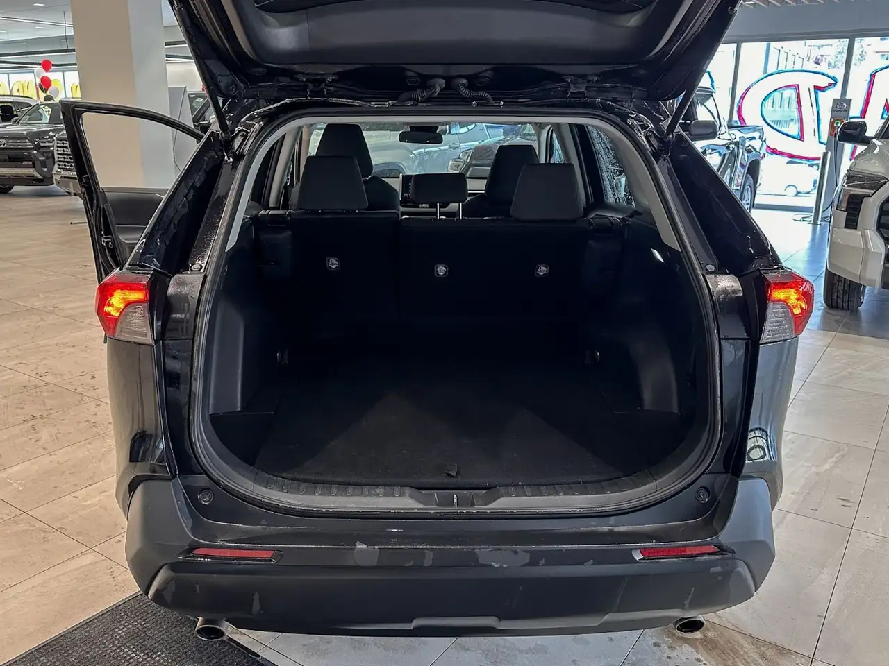Toyota RAV 4 снимка Toyota RAV 4