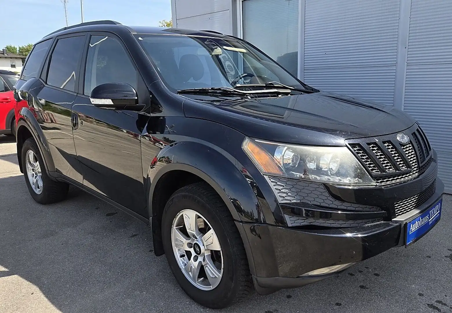 Mahindra XUV500 2,2 Hawk TurboDiesel 4WD W8 7 Sitzer Schwarz - 1