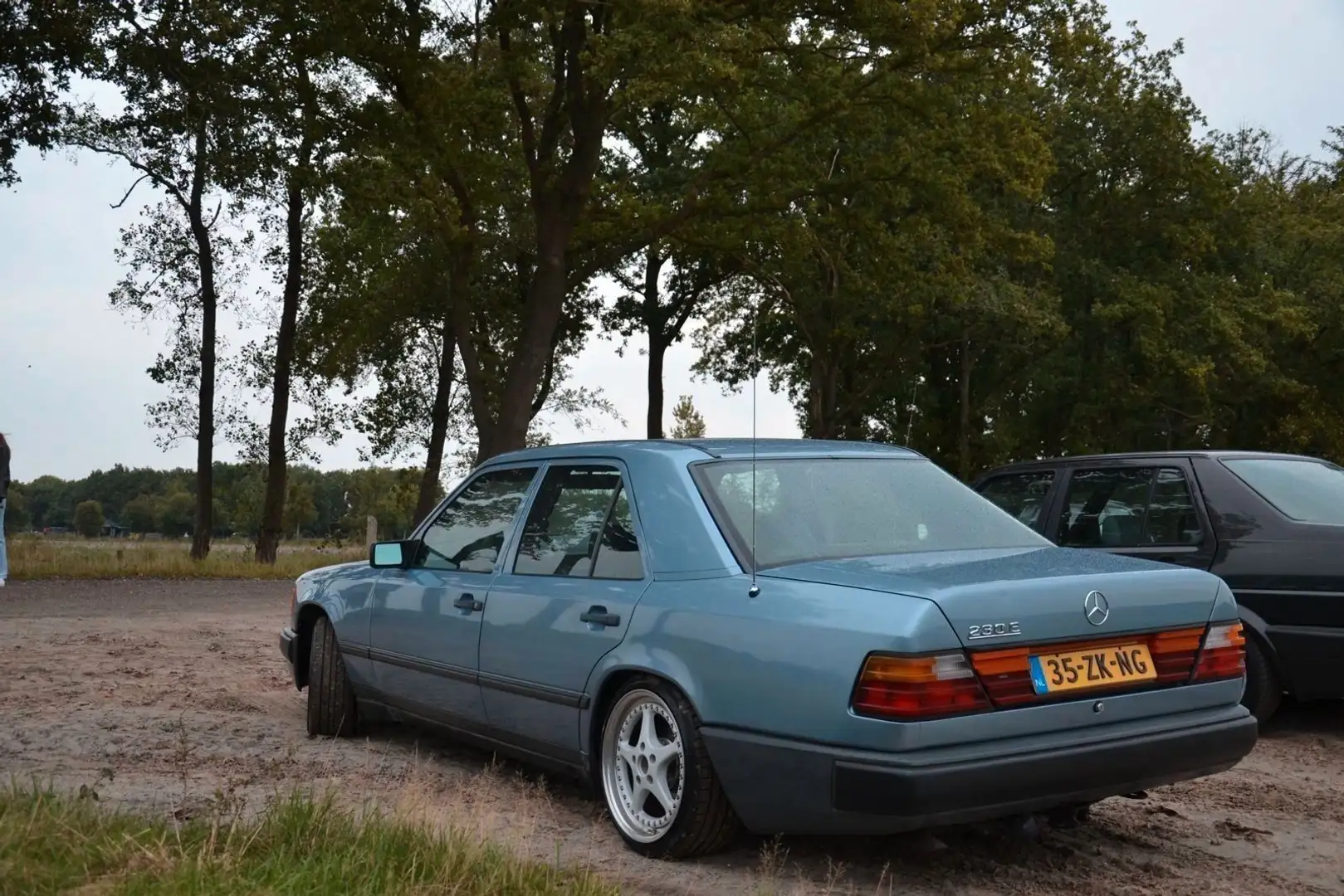 Mercedes-Benz 230 Blu/Azzurro - 1
