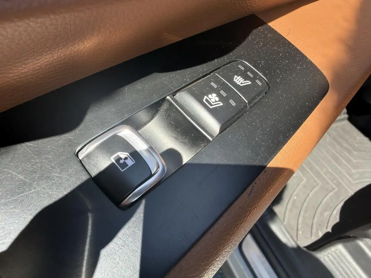 Kia Telluride снимка Kia Telluride