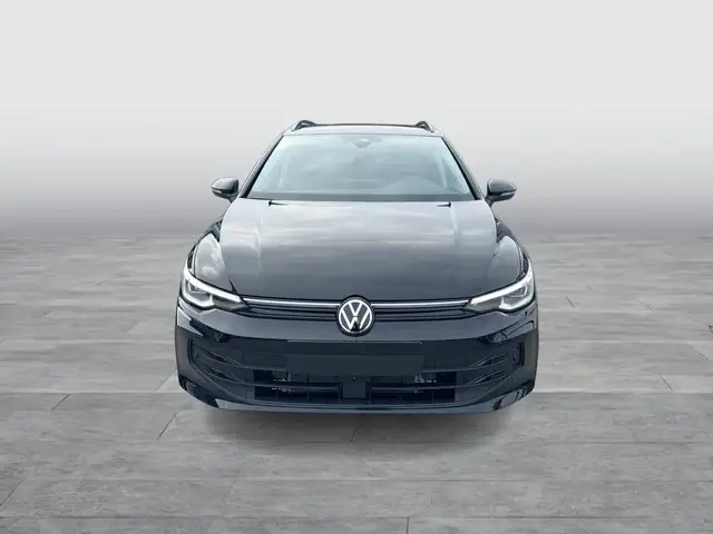 Volkswagen Golf view 3
