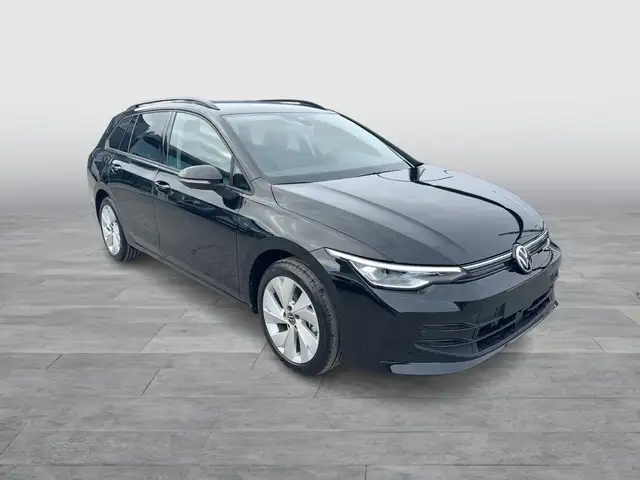 Volkswagen Golf view 2