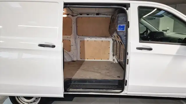 Mercedes-Benz Vito view 15