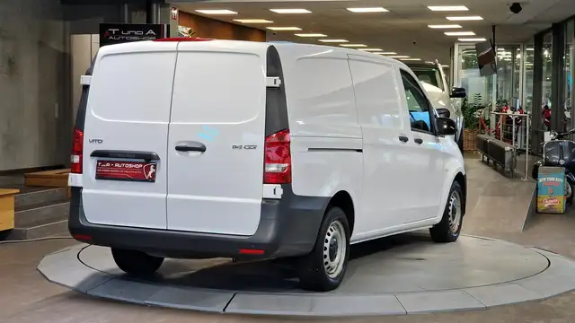 Mercedes-Benz Vito view 9