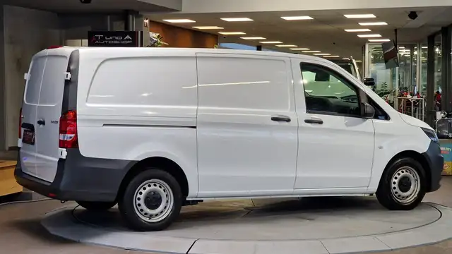 Mercedes-Benz Vito view 10