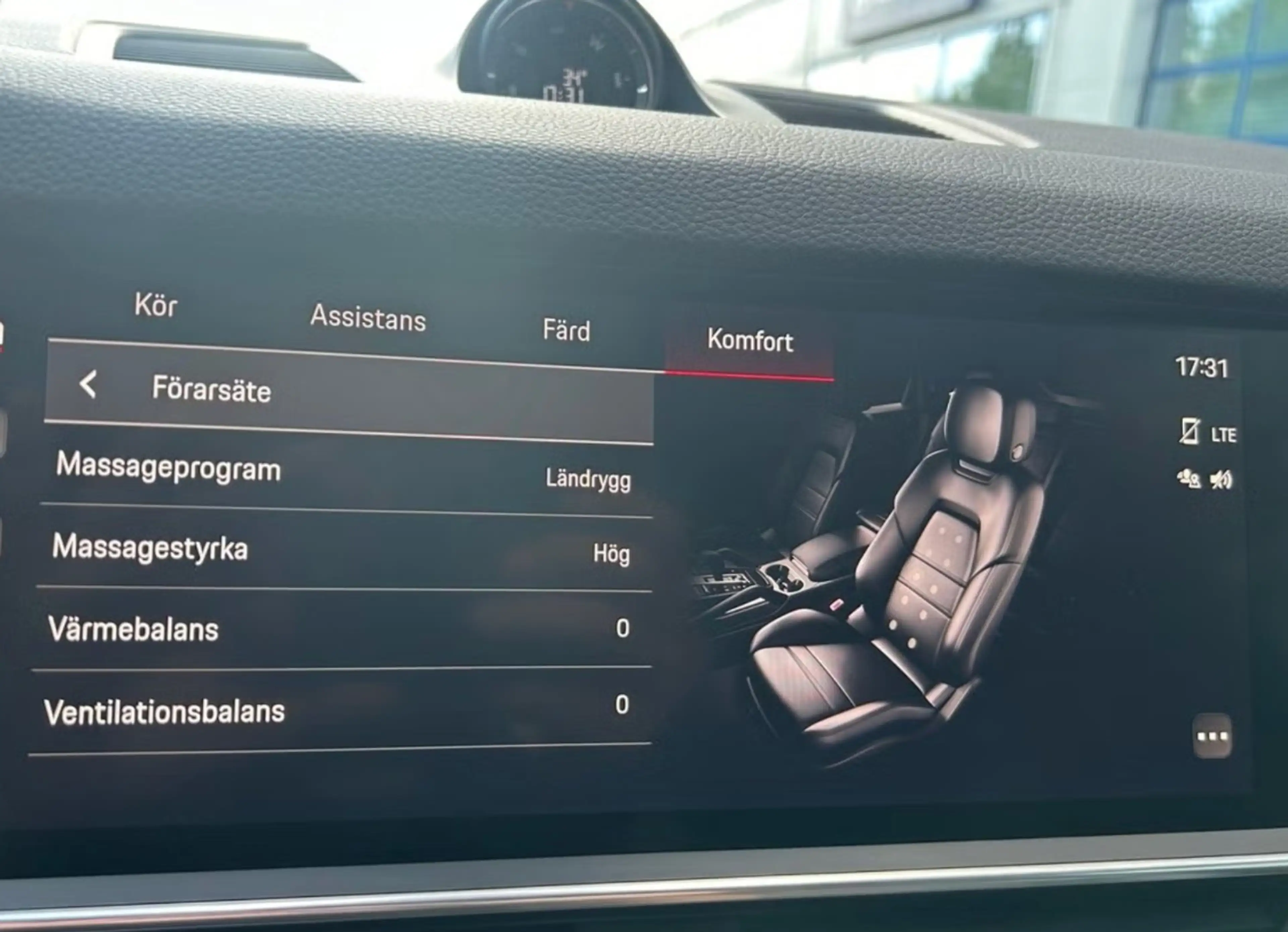 Porsche Cayenne E-Hybrid — photo 14