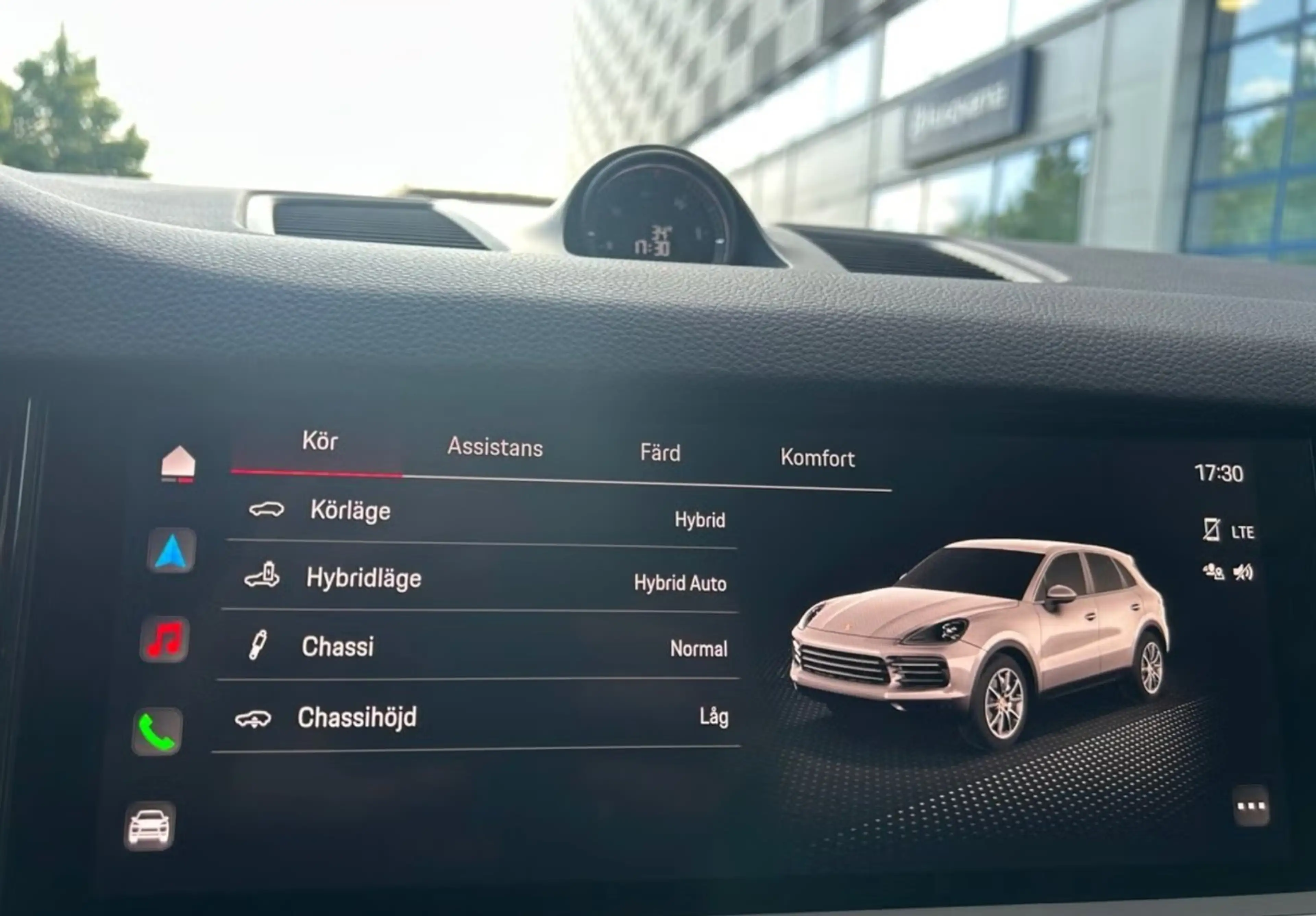 Porsche Cayenne E-Hybrid — photo 18