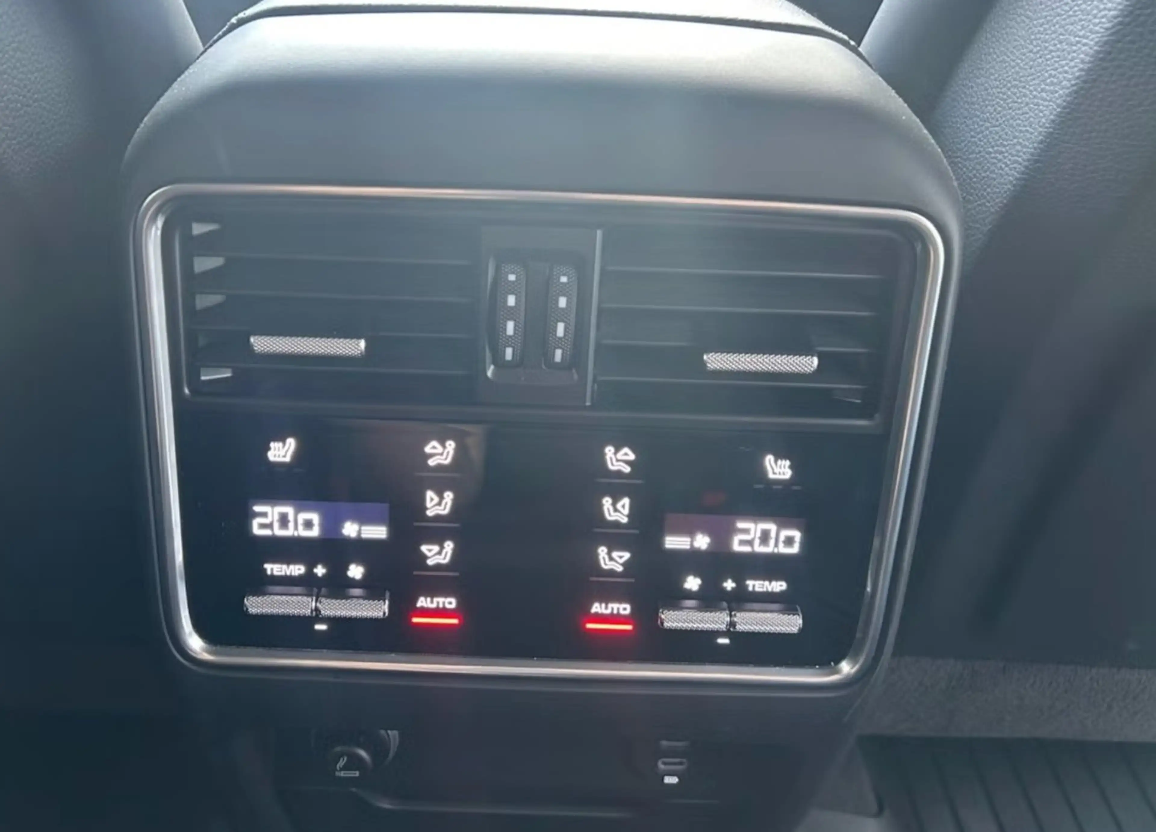 Porsche Cayenne E-Hybrid — photo 21