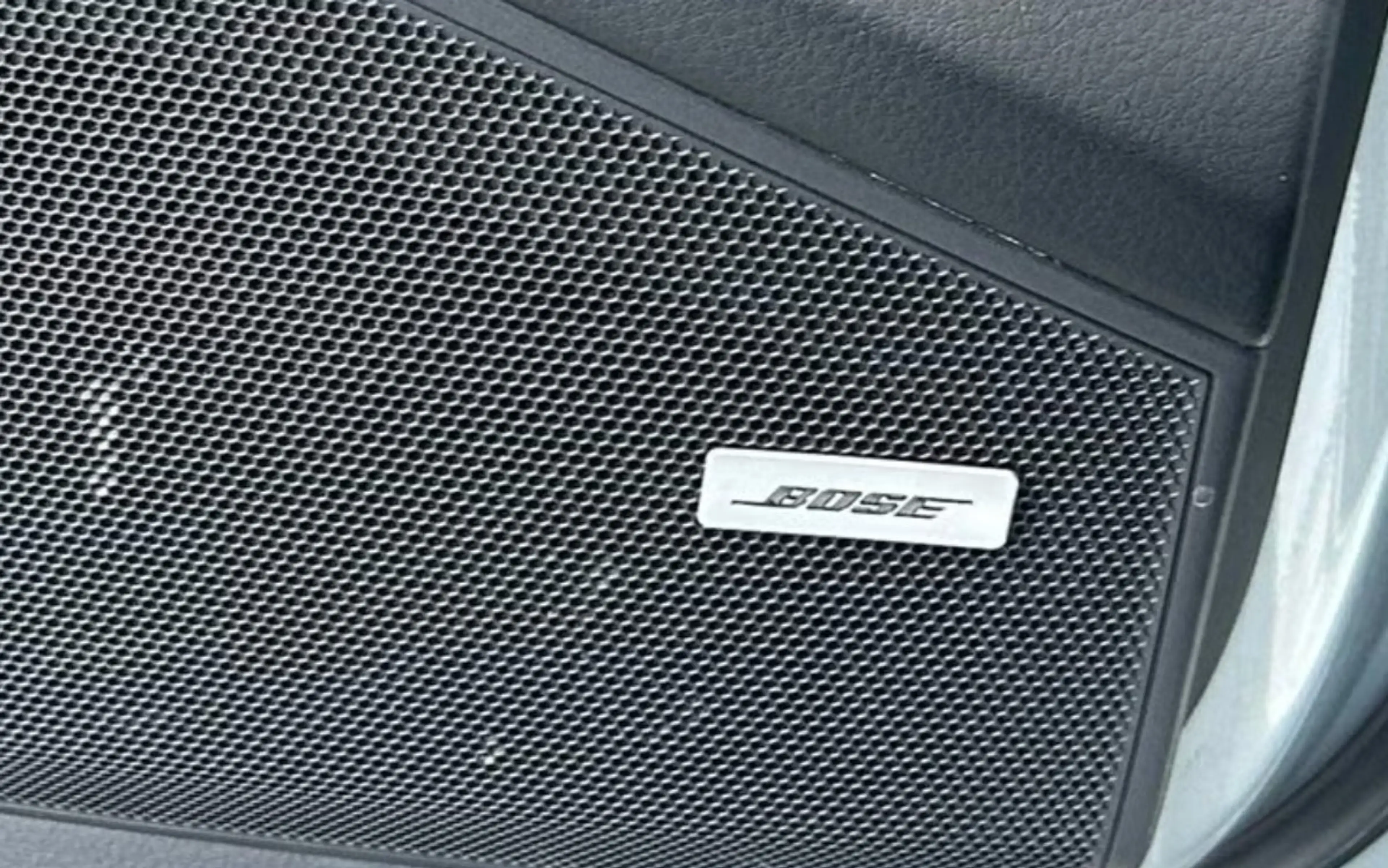 Porsche Cayenne E-Hybrid — photo 13