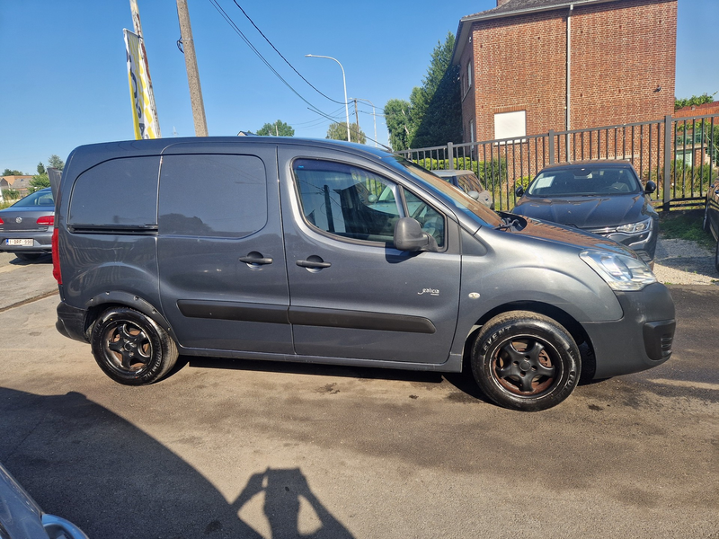 Peugeot Partner 1.6 HDi UTILITAIRE 3 PLACES EURO6B *** CLIM/CAPTEURS/REGULATEUR *** — photo 4