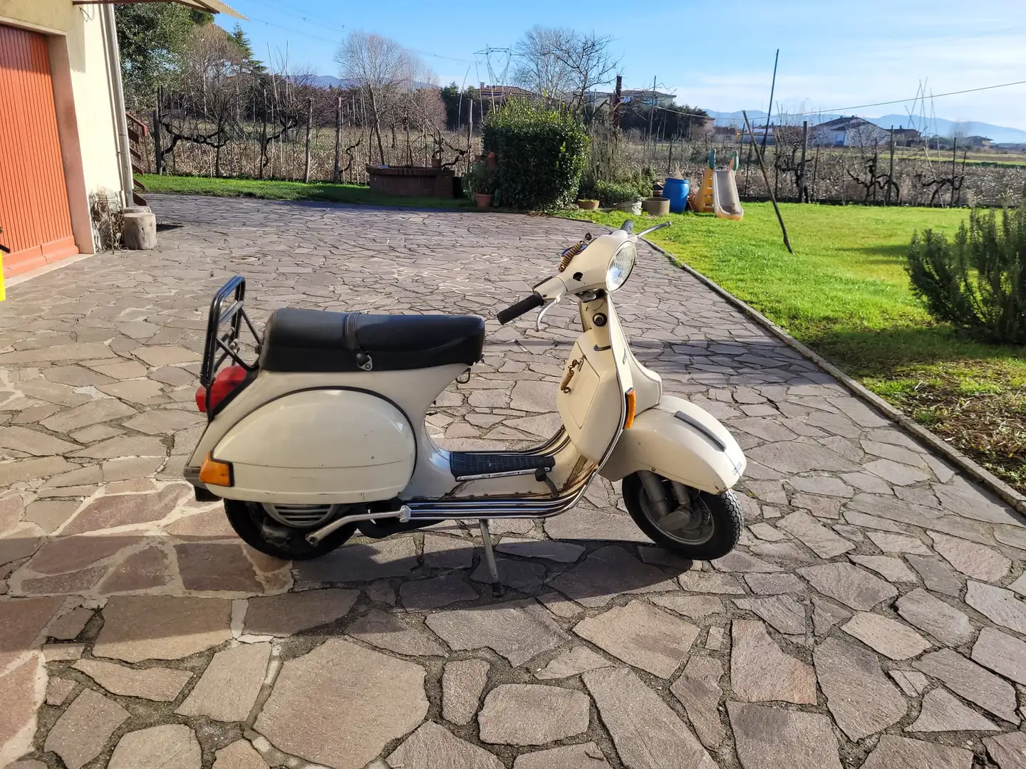 Vespa P 200 E Beige - 1