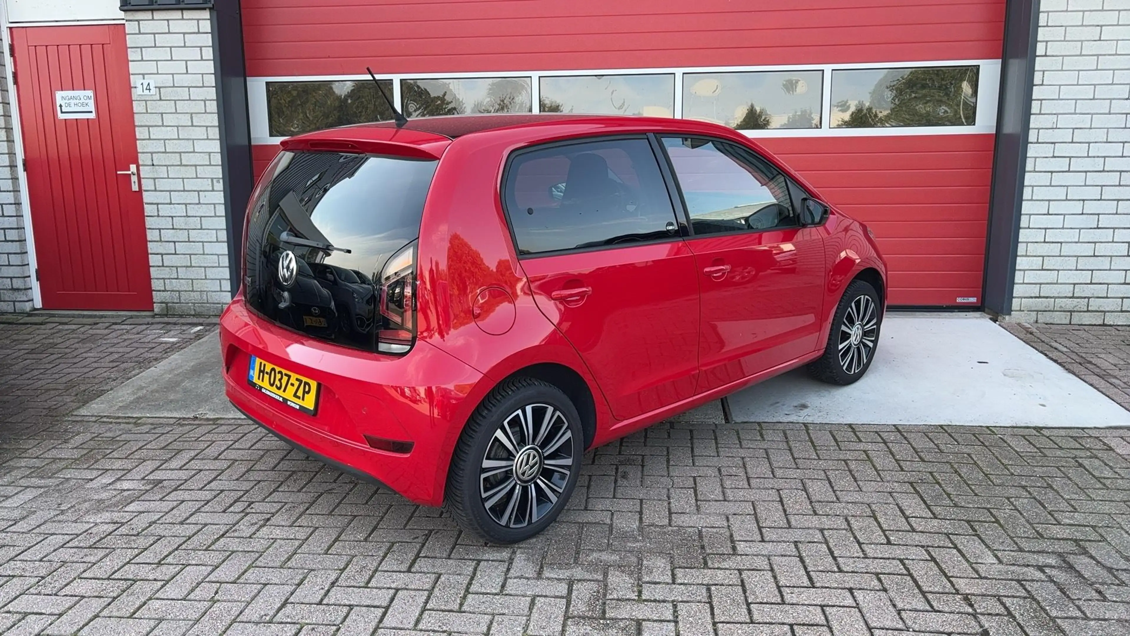 Volkswagen up! 1.0 BMT Sound AIRCO / PDC / ELEK RAMEN / BLUETOOTH — photo 2