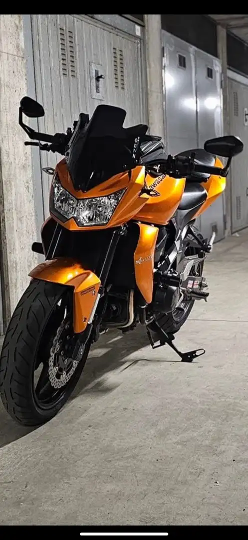 Kawasaki Z 750 base - 1