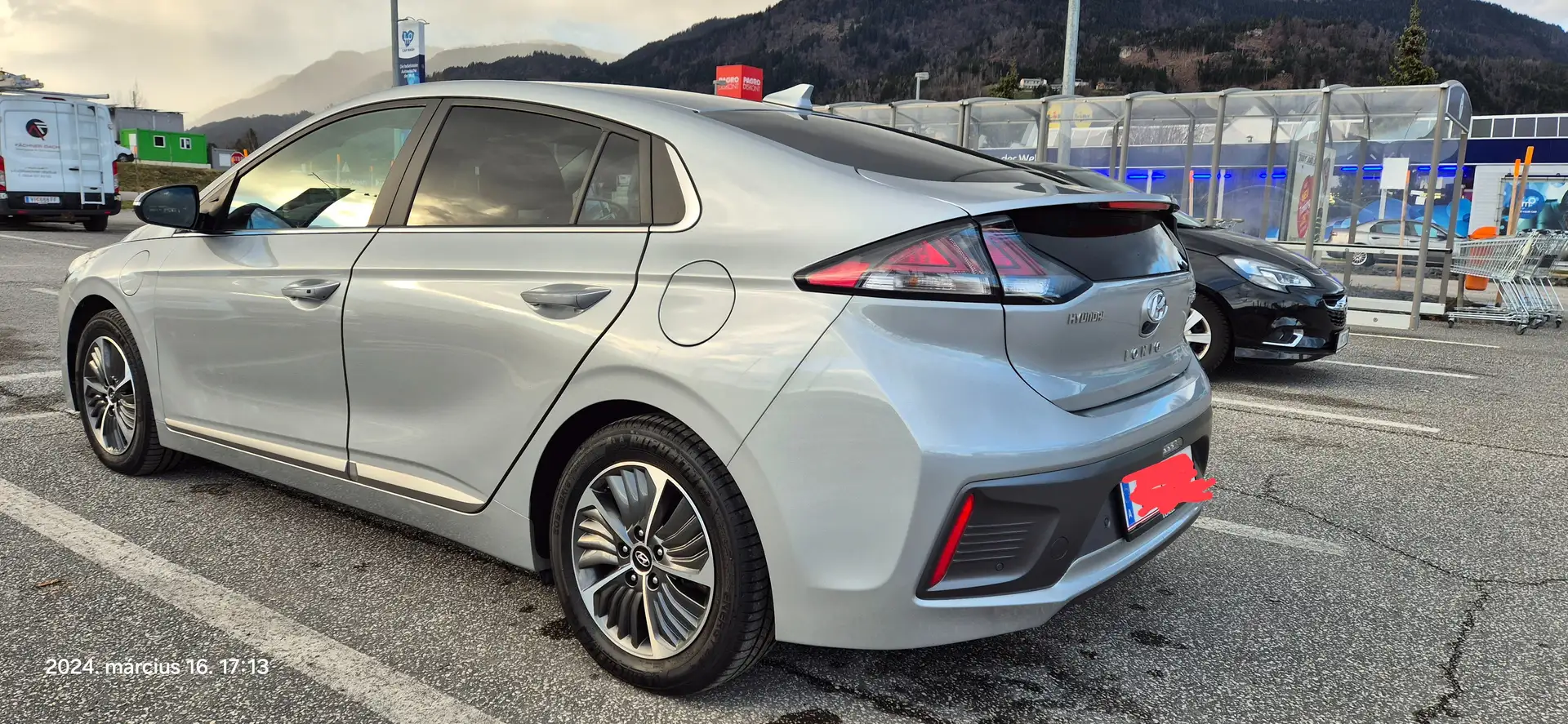 Hyundai IONIQ Plug-in hybrid Level 6 ( Voll Ausstattung) Silber - 2