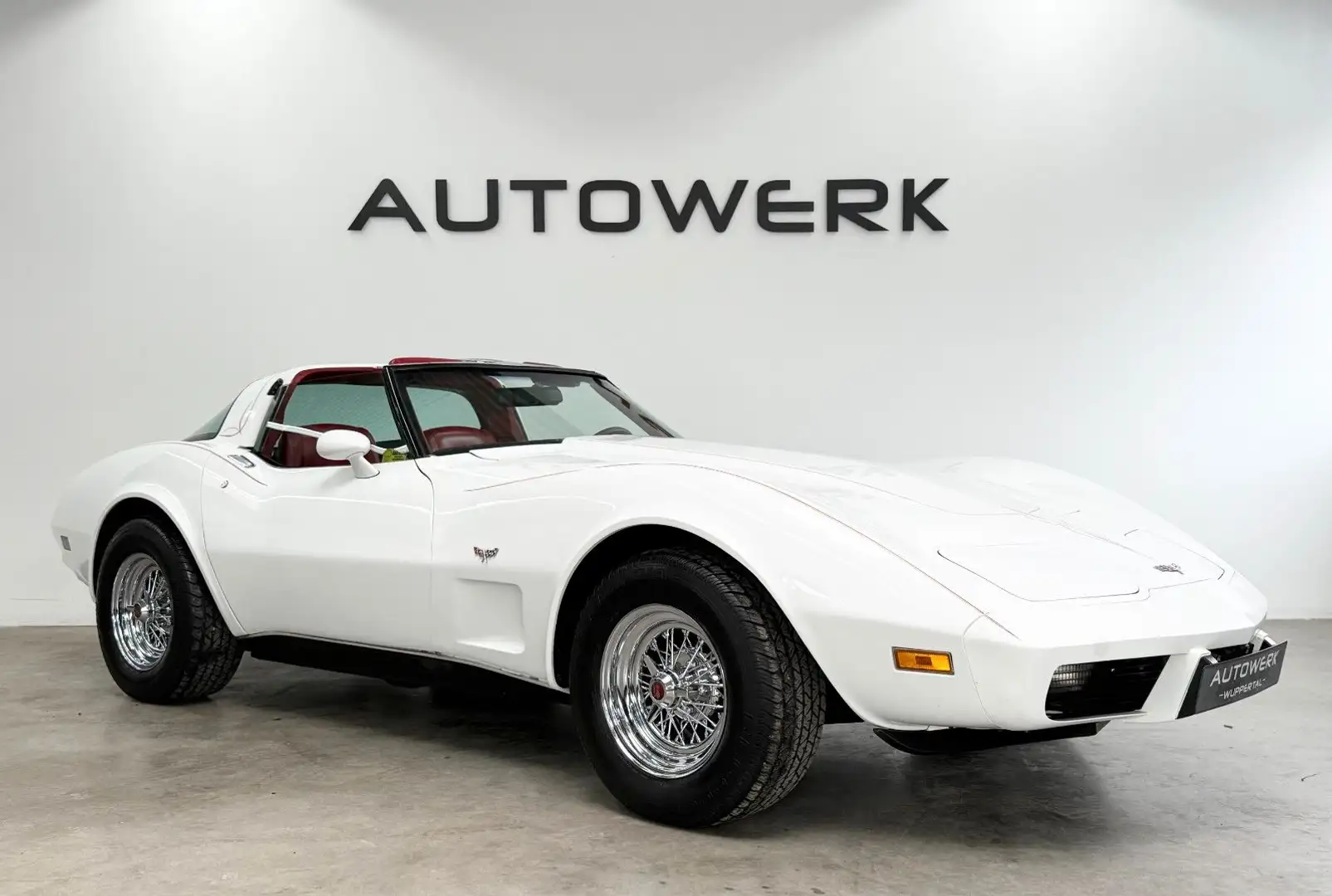 Corvette C3 *TARGA* Weiß - 1