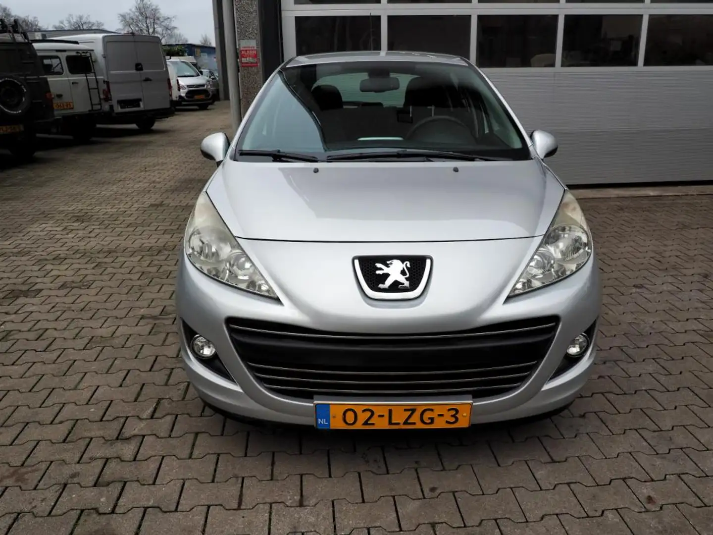 Peugeot 207 XS 1.6 VTi CLIMA CRUISE PARKEER S. 5 DEURS Gris - 2