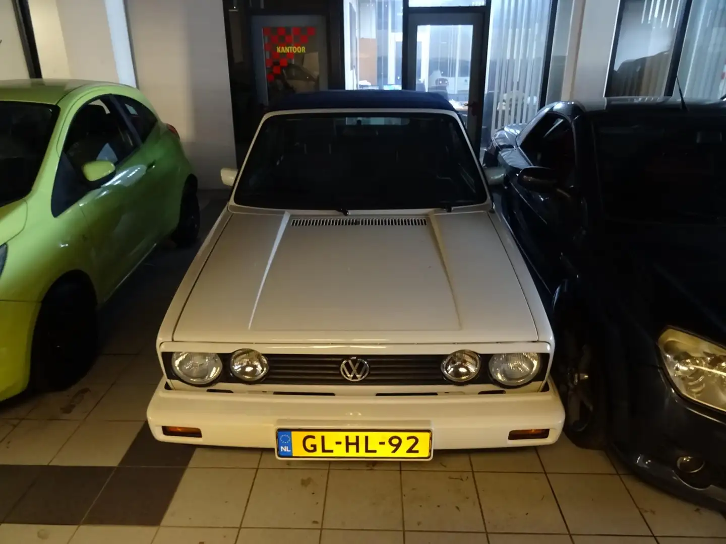 Volkswagen Golf Cabriolet 1.8 Quartett Wit - 2