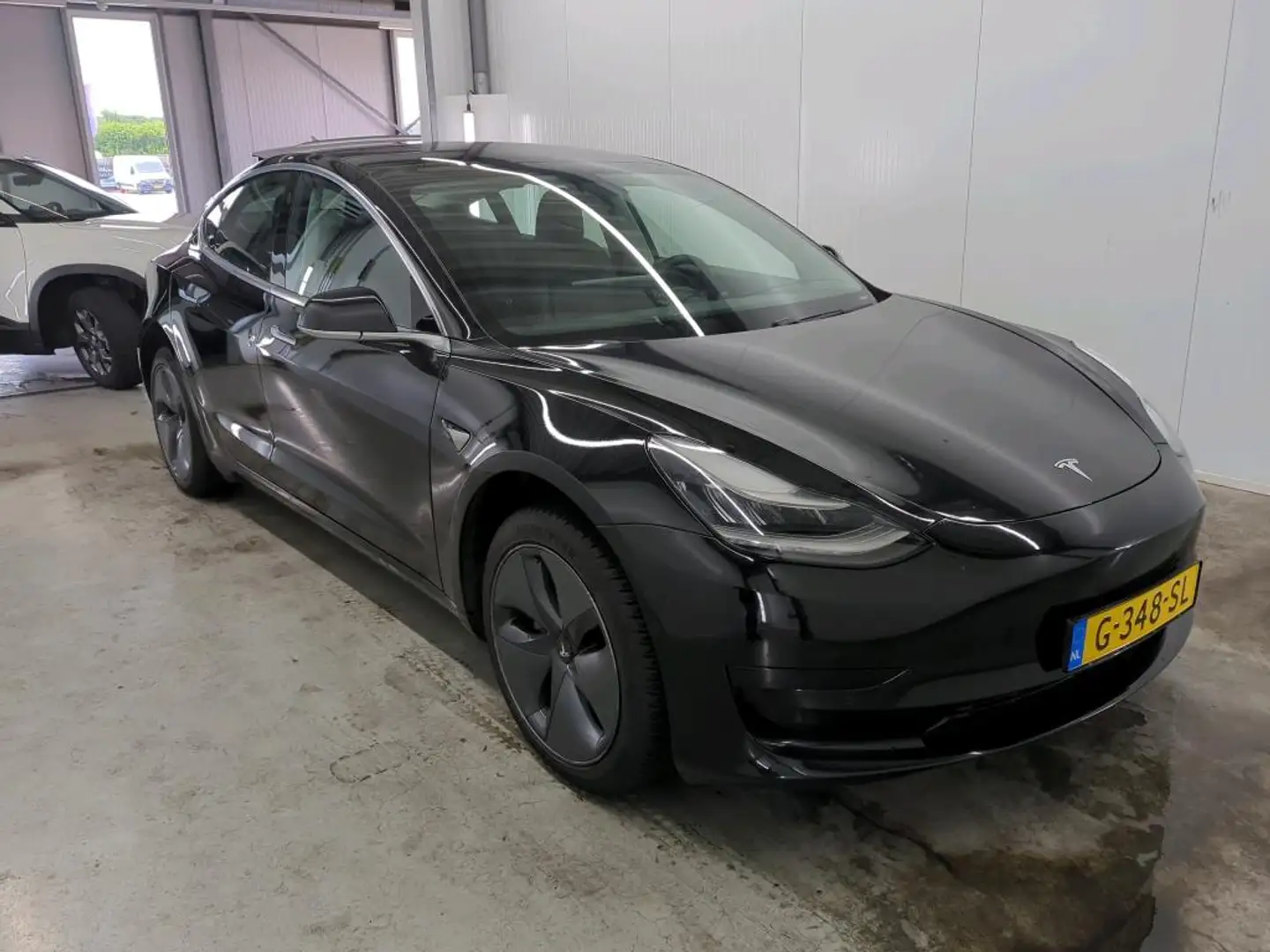 Tesla Model 3 Standard RWD Plus [ AUTOPILOT+60 kWh+PREMIUM AUDIO Zwart - 2