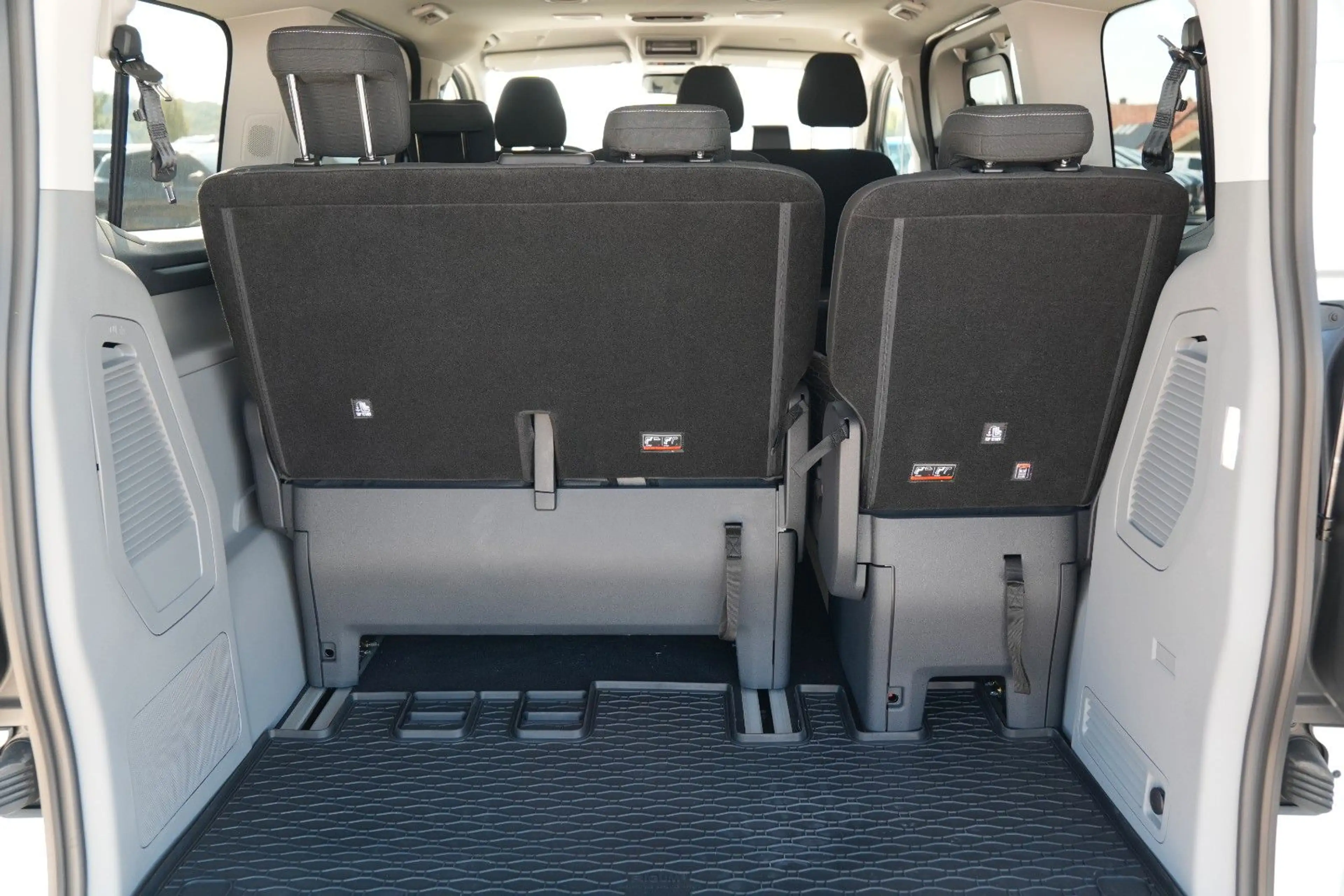 Ford Tourneo Custom Bus L1 Tourneo FWD 9-Sitzer - 30% — photo 9