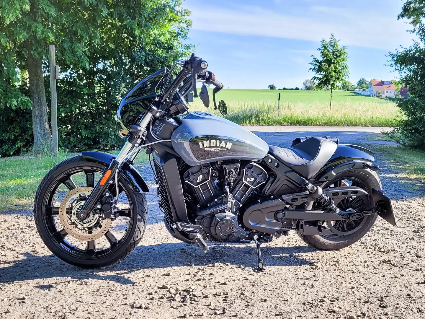 Indian Scout Rogue Grau - 2