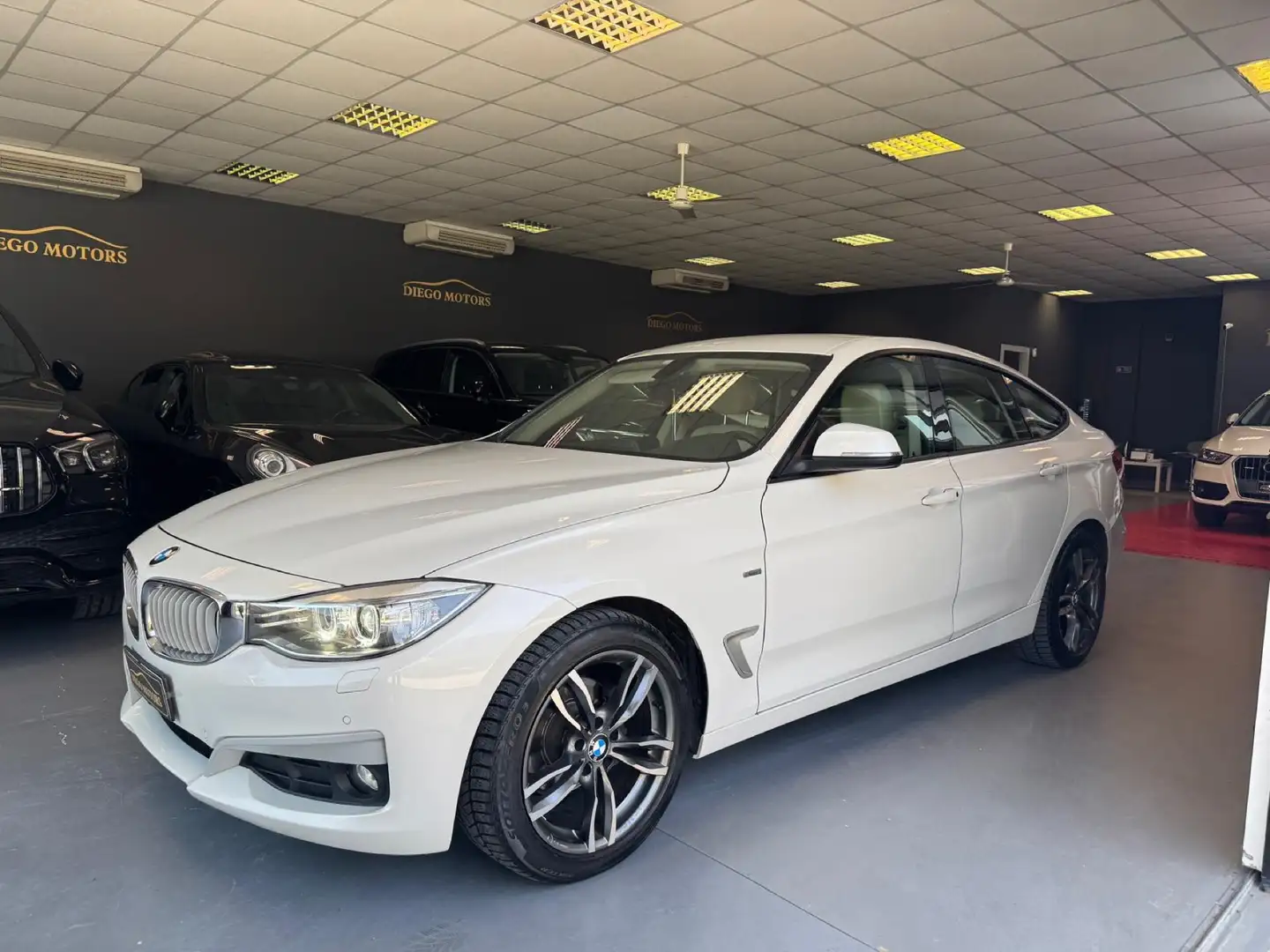 BMW 318 318d Luxury granturismo Bianco - 1