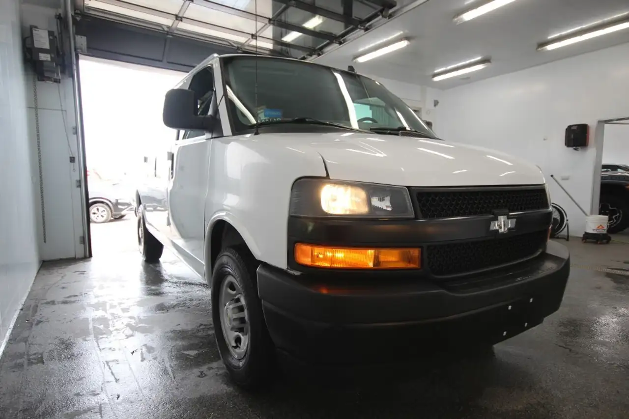Chevrolet Express 2500 снимка Chevrolet Express 2500