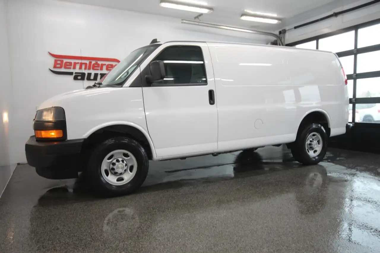 2023 Chevrolet Express 2500