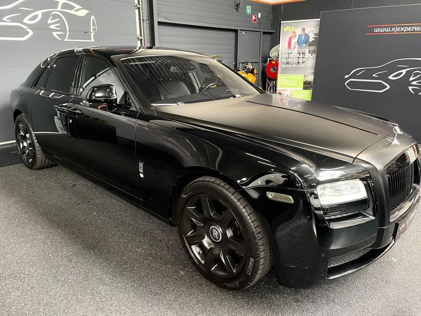 Rolls-Royce Ghost 6.6 V12 HUD Two Tone 571 PK PANODAK BLACK BLACK Negro - 2