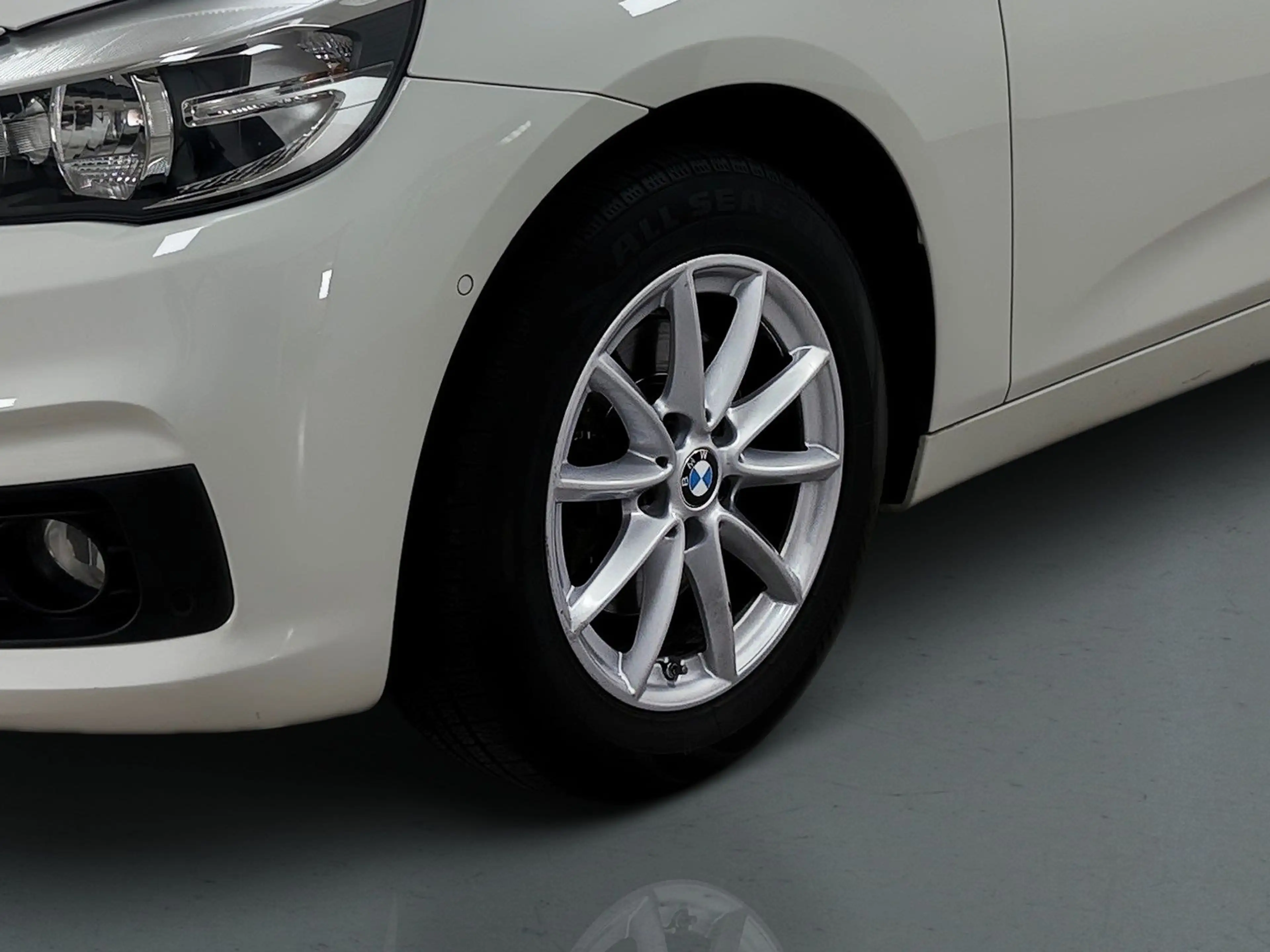 BMW 218 2er Active Tourer - 218i Advantage — photo 8