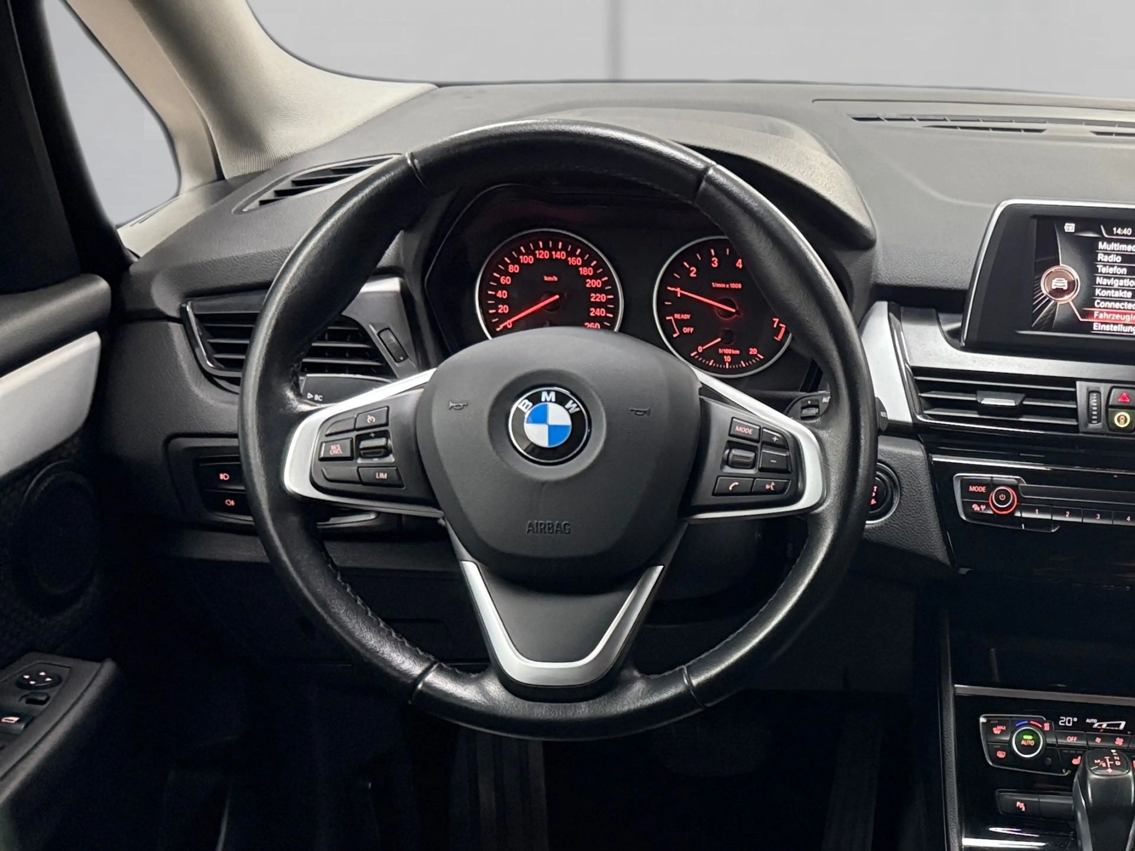 BMW 218 2er Active Tourer - 218i Advantage — photo 12