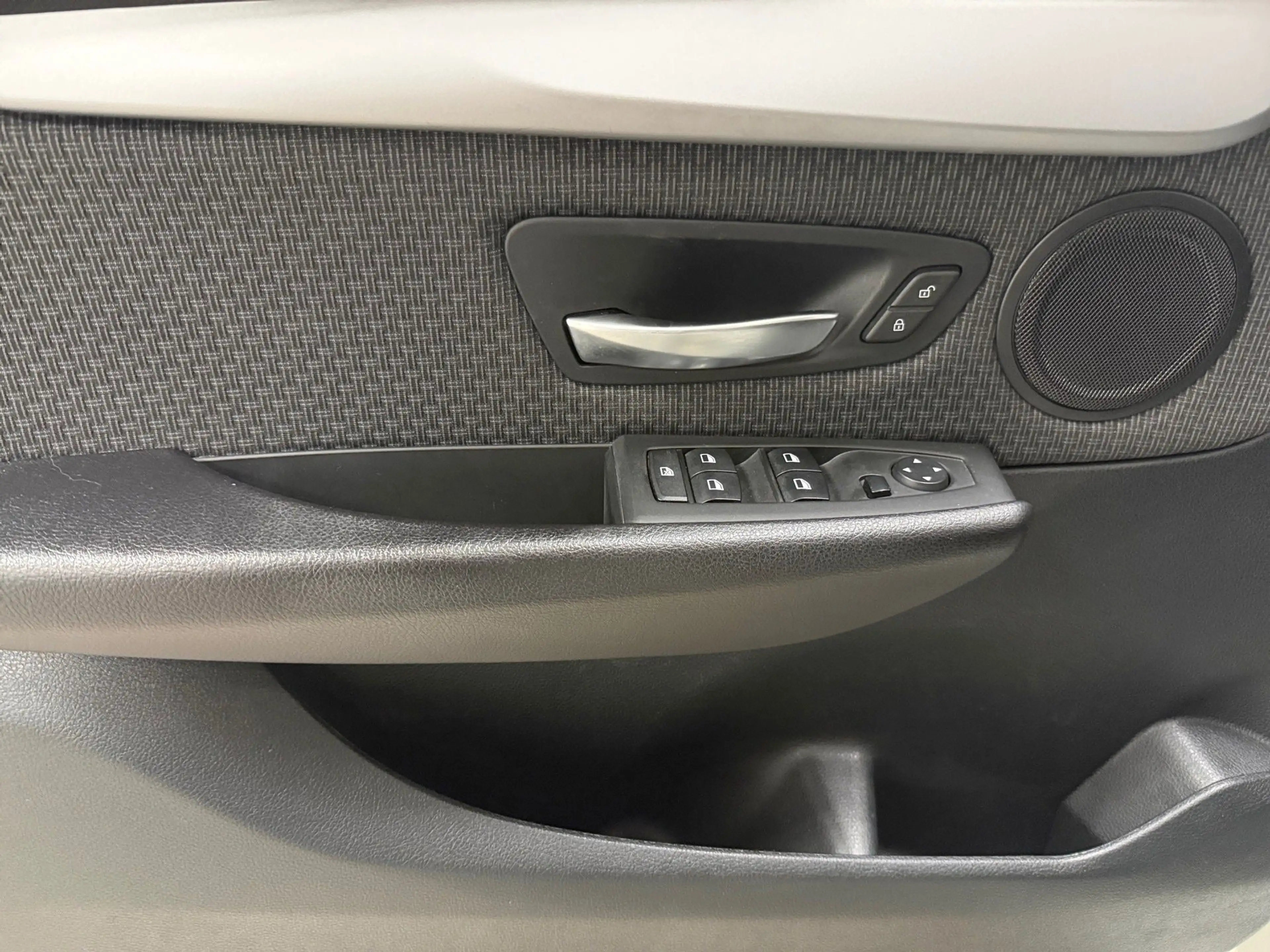 BMW 218 2er Active Tourer - 218i Advantage — photo 11
