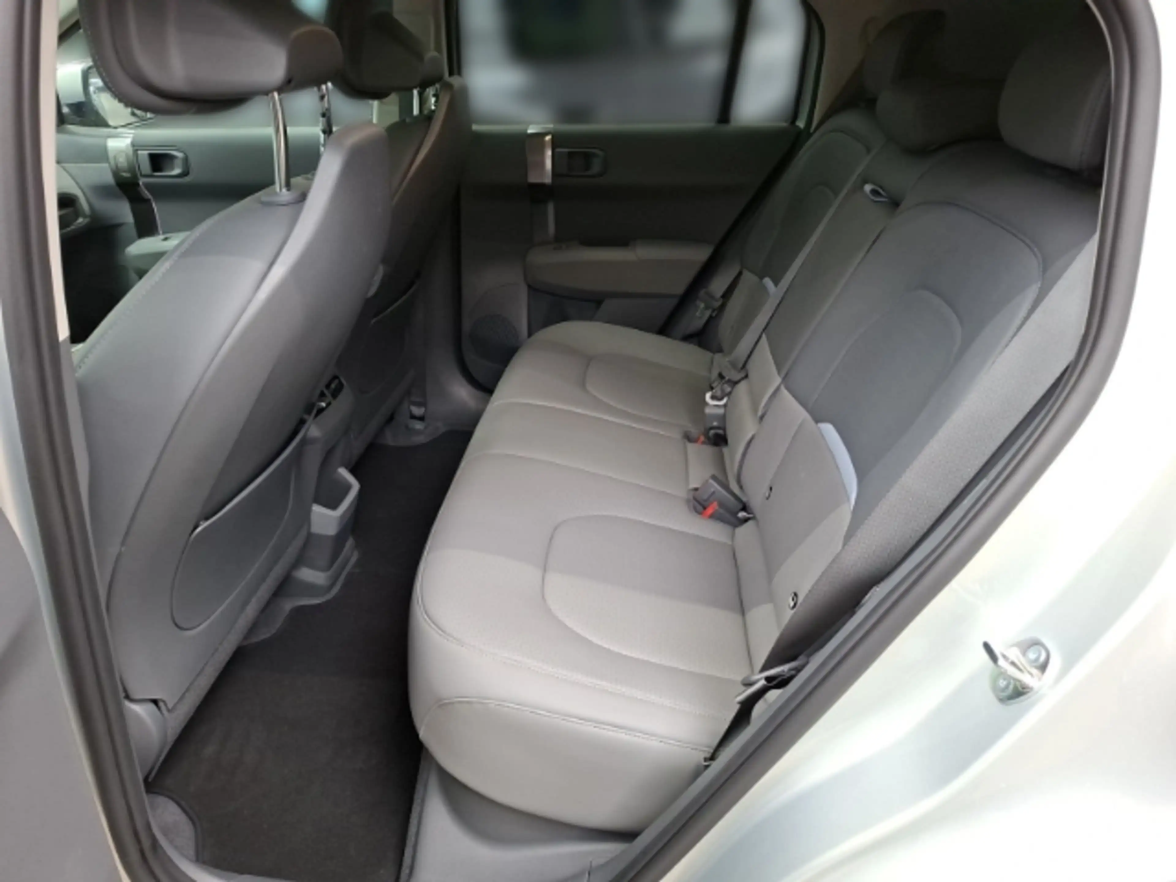 Kia EV3 150 kW Earth NAVI,CARPLAY,SITZHZG,PDC — photo 10