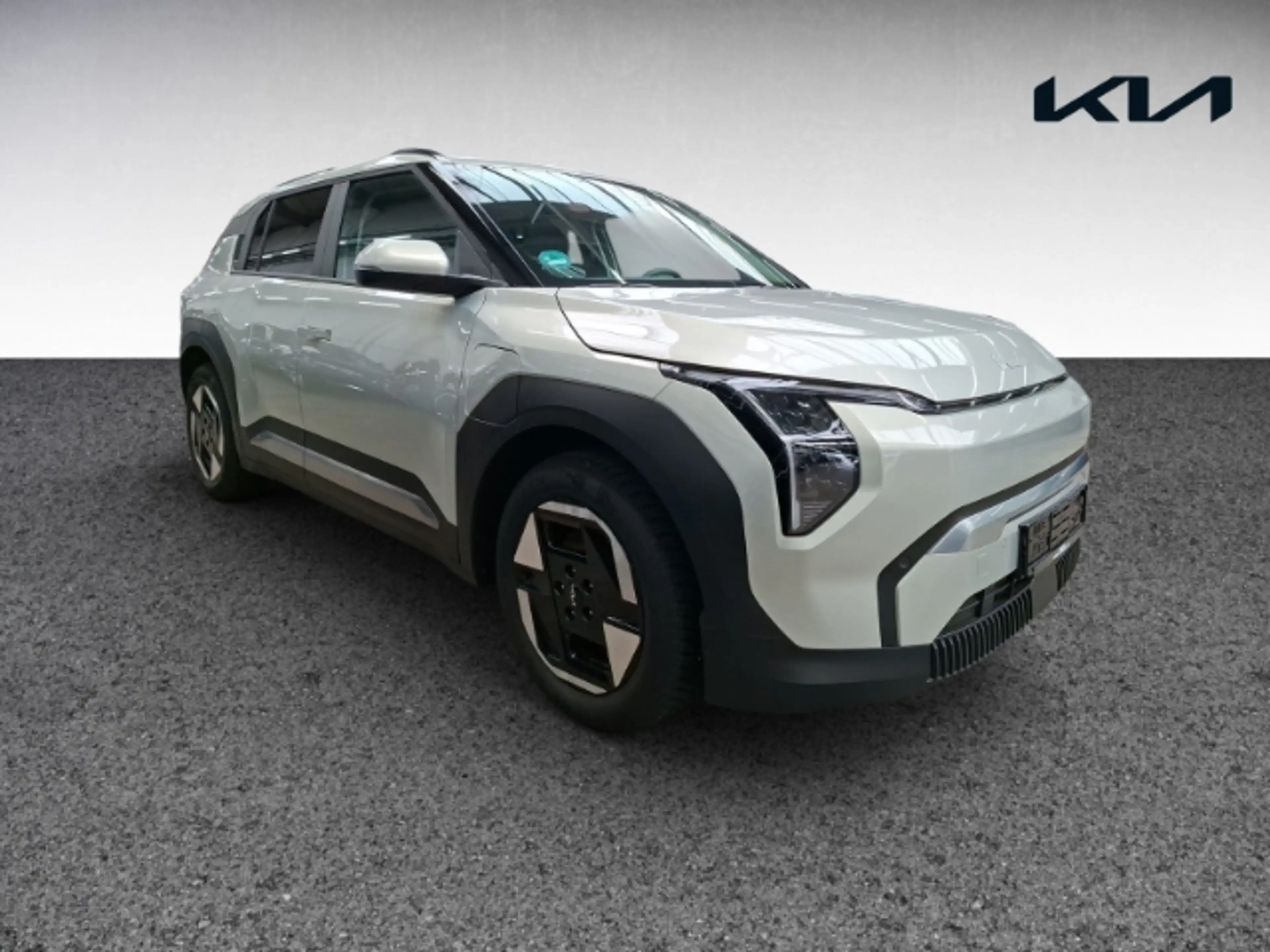 Kia EV3 150 kW Earth NAVI,CARPLAY,SITZHZG,PDC — photo 3