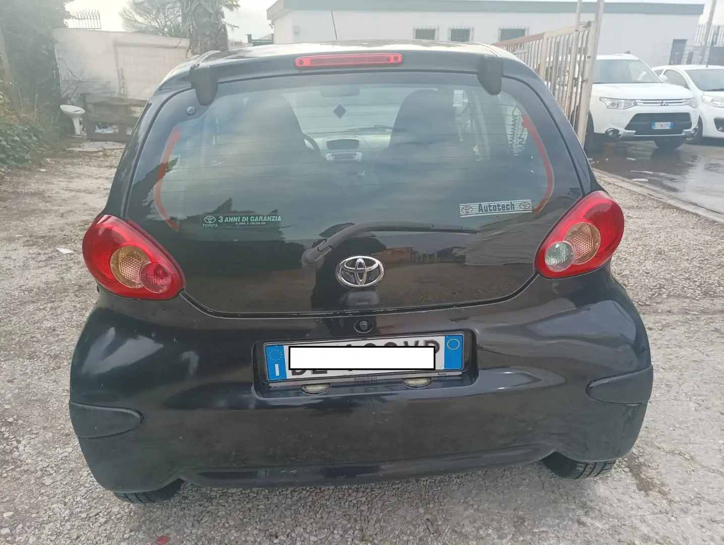 Toyota Aygo Aygo 5p 1.0 Sol m-mt Czarny - 1