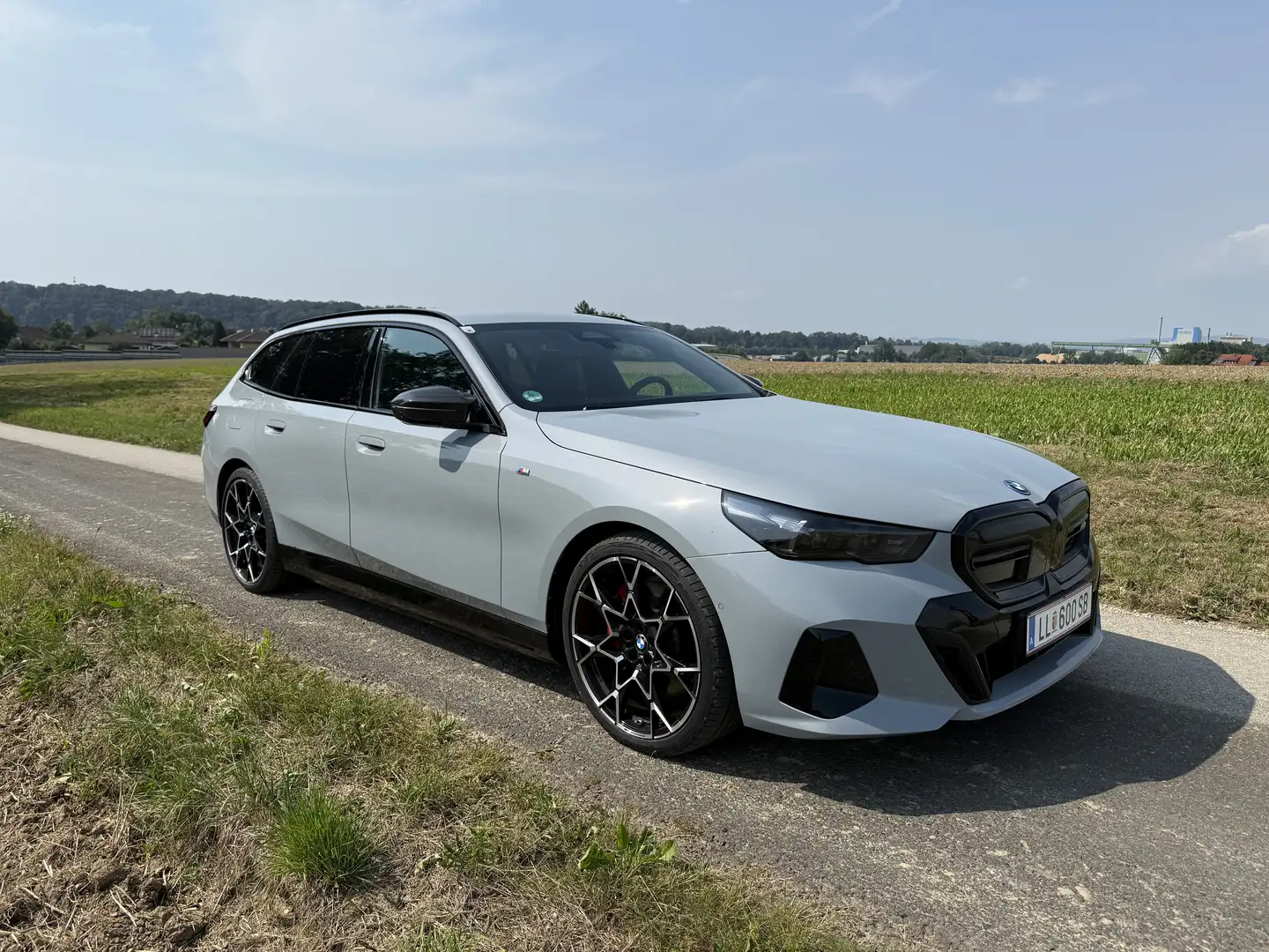 BMW i5 M60 Touring xDrive 81,2kWh - 1