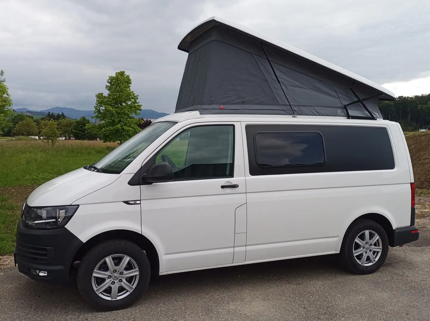 Volkswagen T6 Transporter 2.0 TDI Fehér - 2