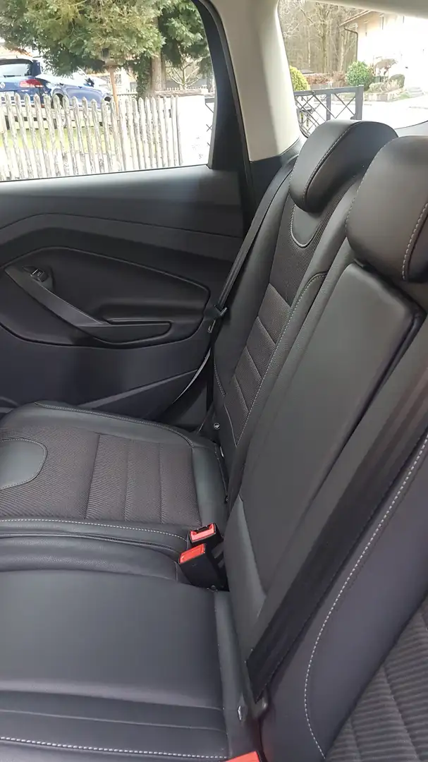 Ford Kuga Kuga 2.0 TDCi 4x4 Aut. Individual Blanco - 2