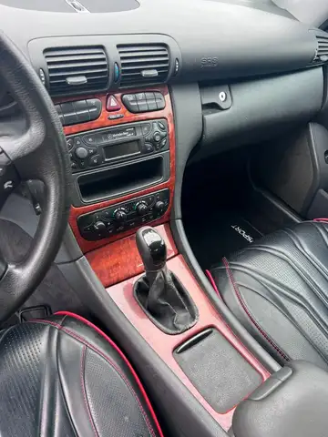 Mercedes-Benz C-Class view 12
