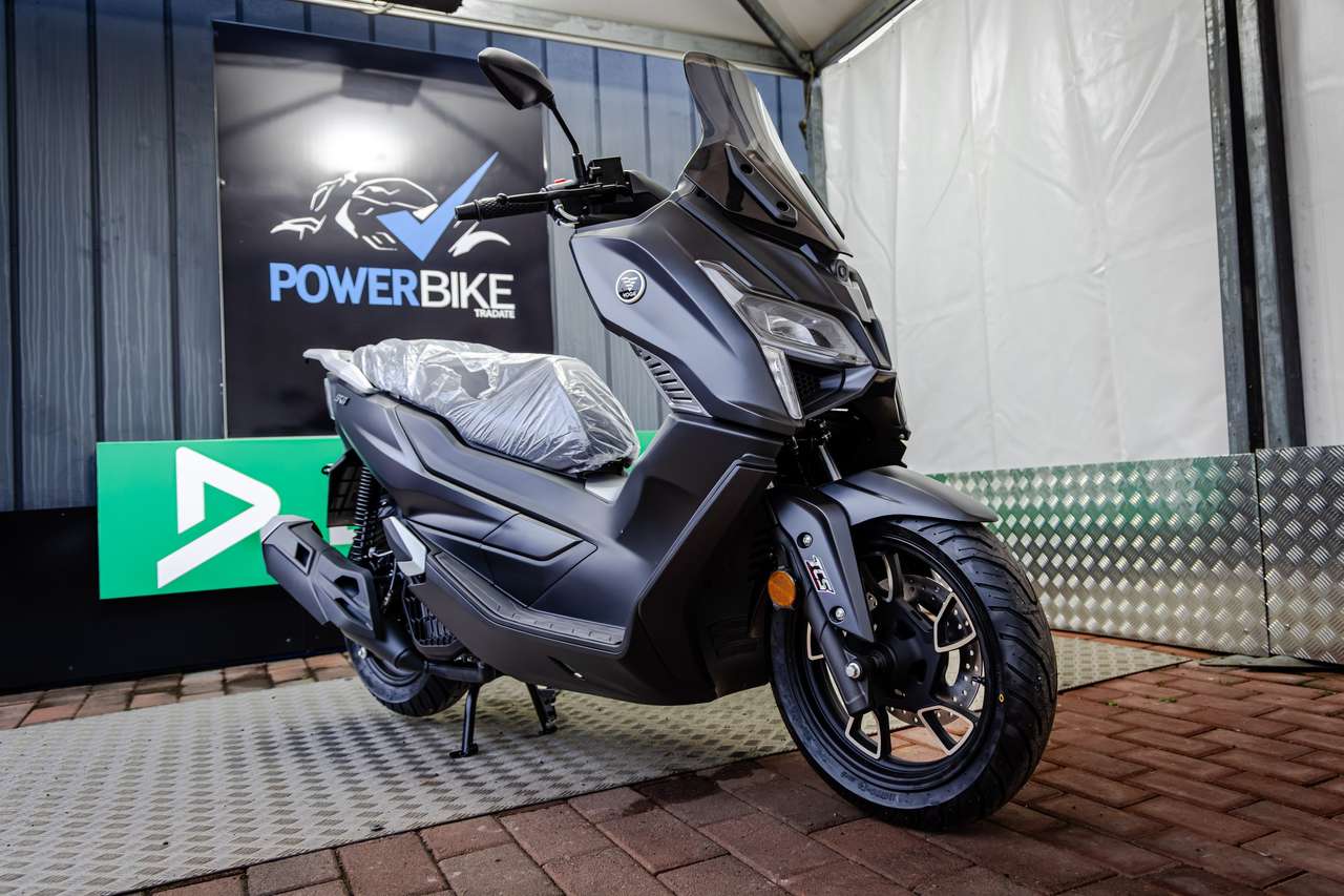 Voge R125 Sfida SR1 125