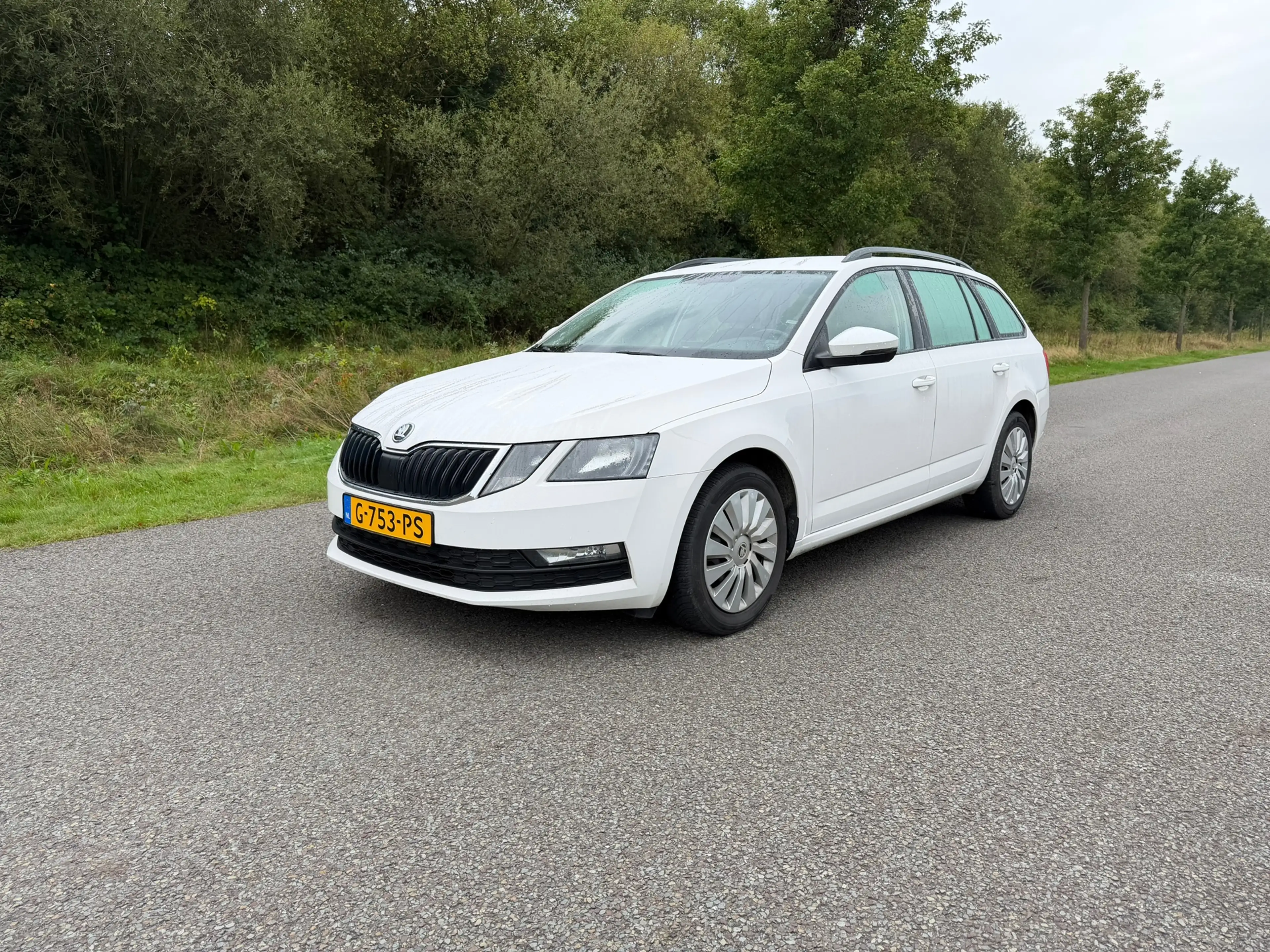 Skoda Octavia Combi 1.6 TDI Greentech Ambition — photo 2