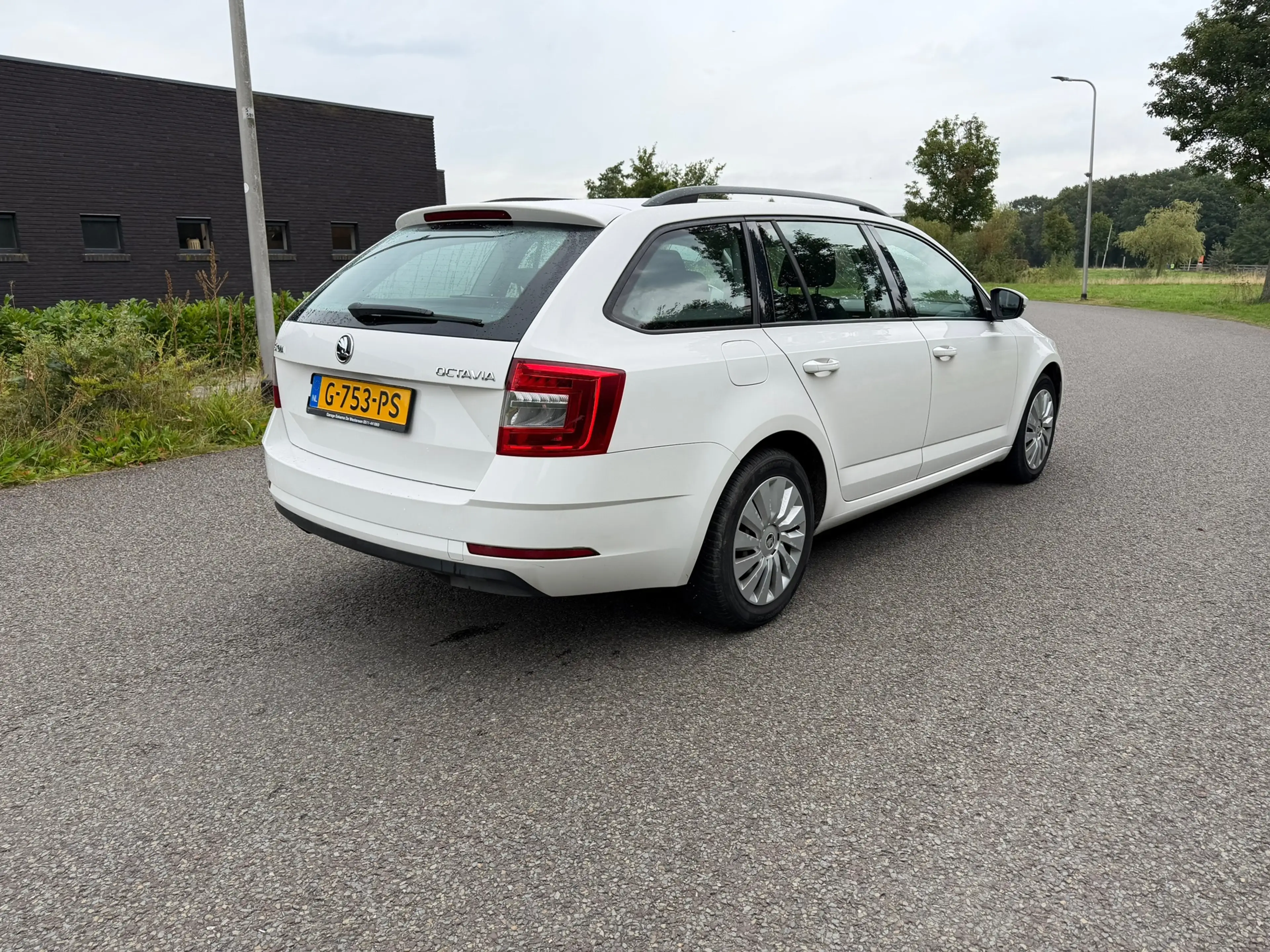 Skoda Octavia Combi 1.6 TDI Greentech Ambition — photo 4